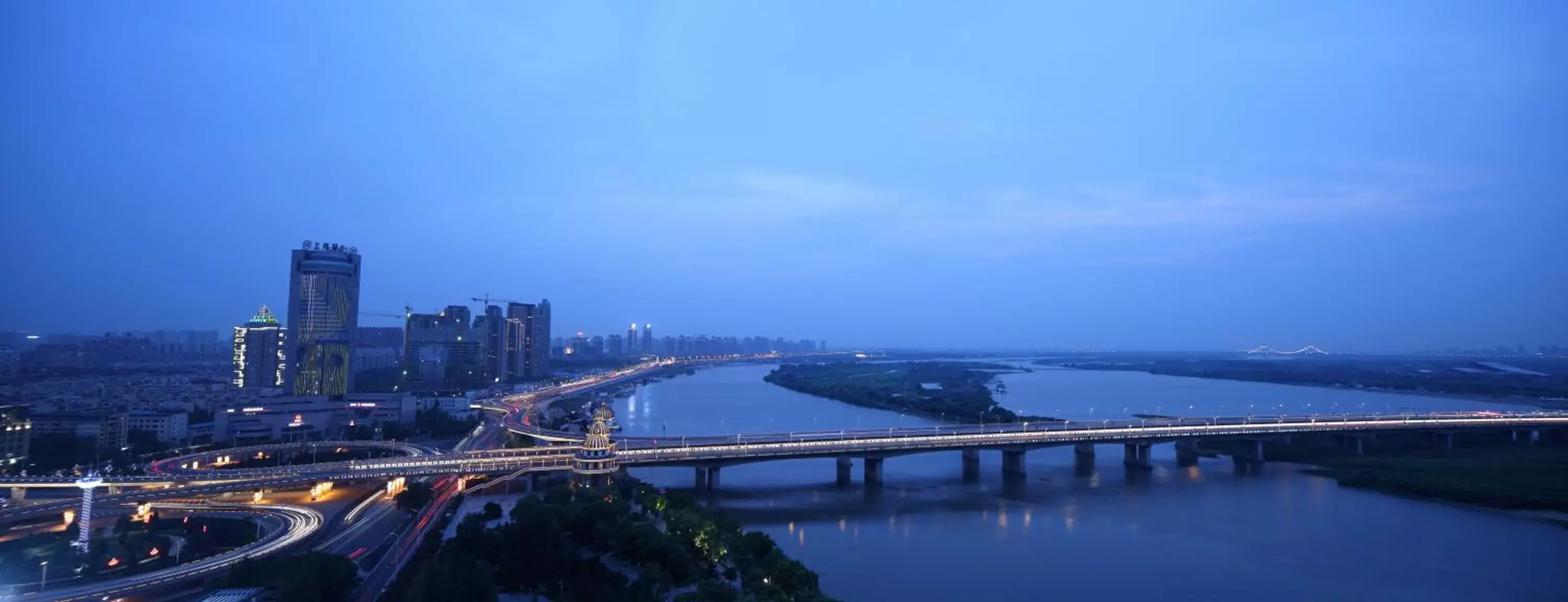 River view in Shangri-La Harbin