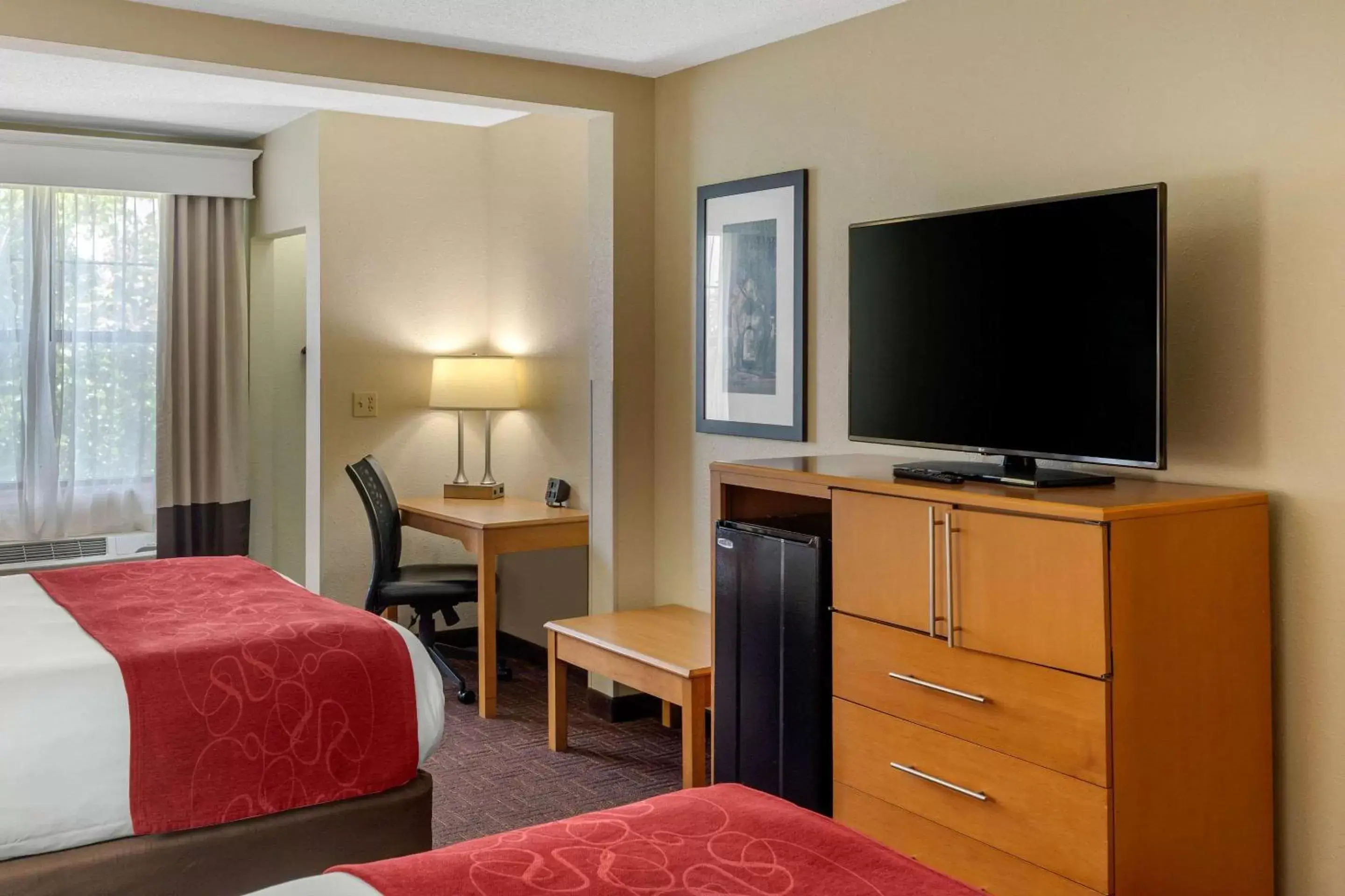 Photo of the whole room, TV/Entertainment Center in Comfort Suites Hanes Mall