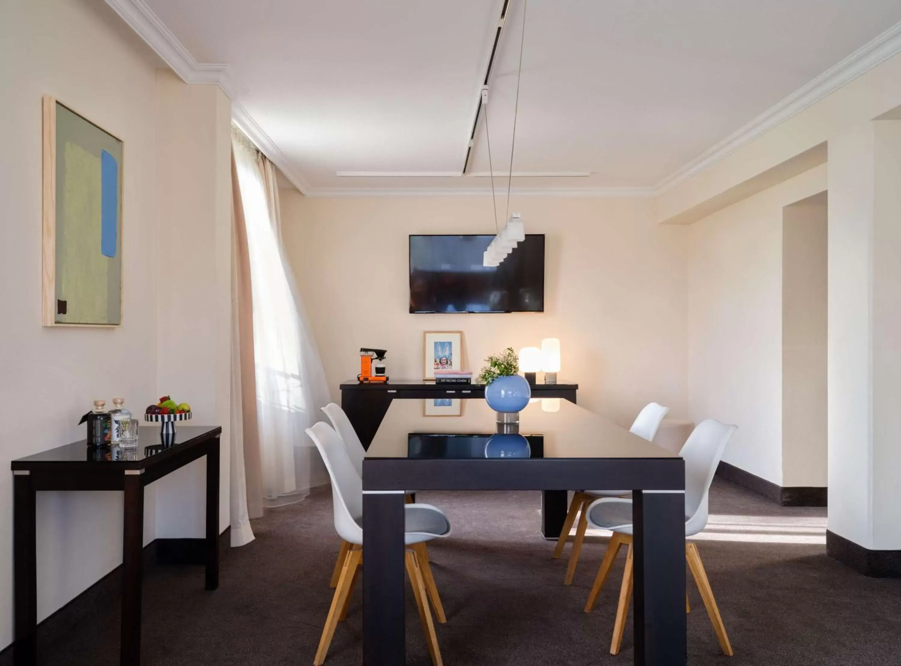 Photo of the whole room, Dining Area in Flemings Hotel München-Schwabing