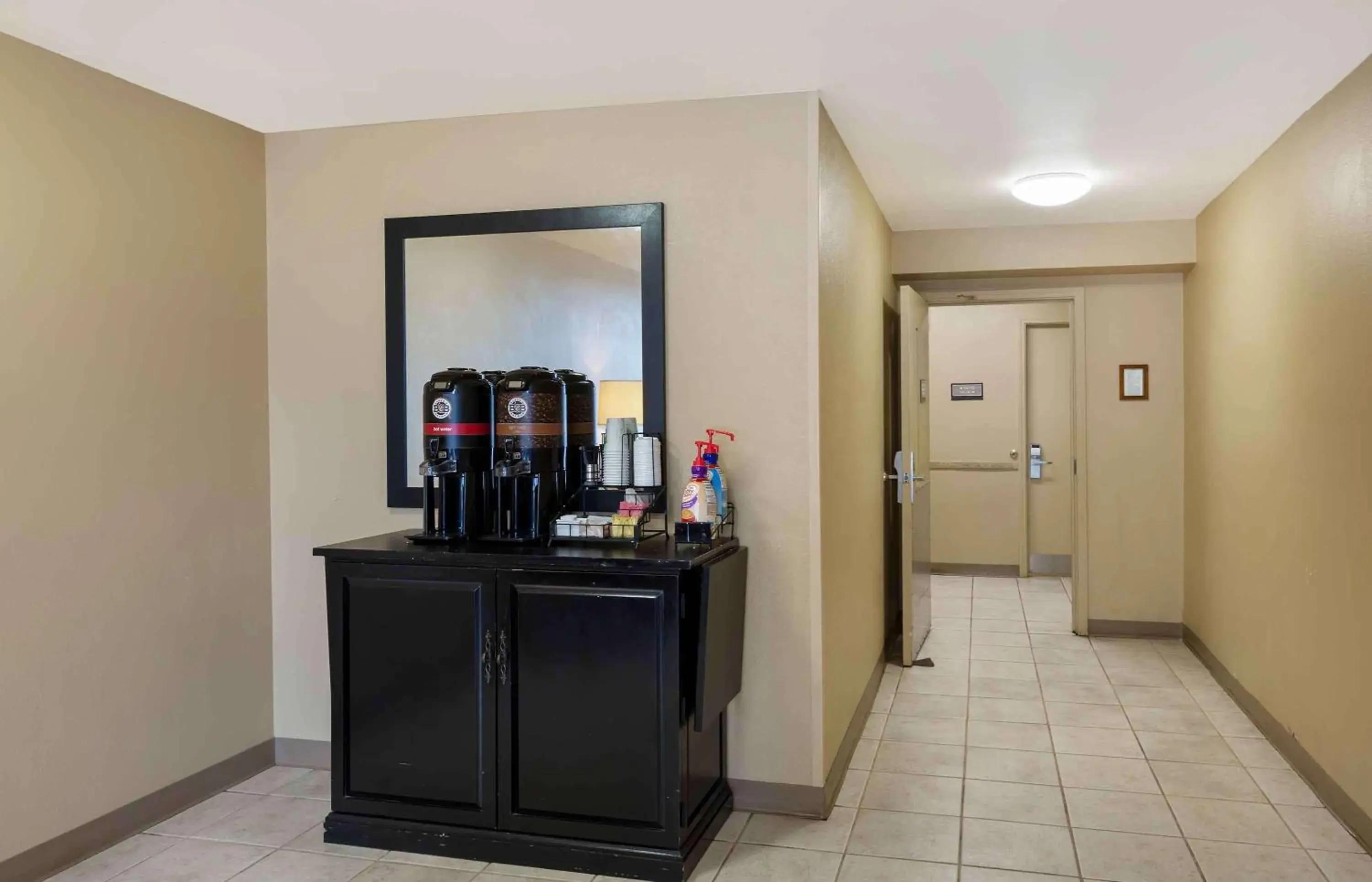 Breakfast in Extended Stay America Suites - Akron - Copley - West