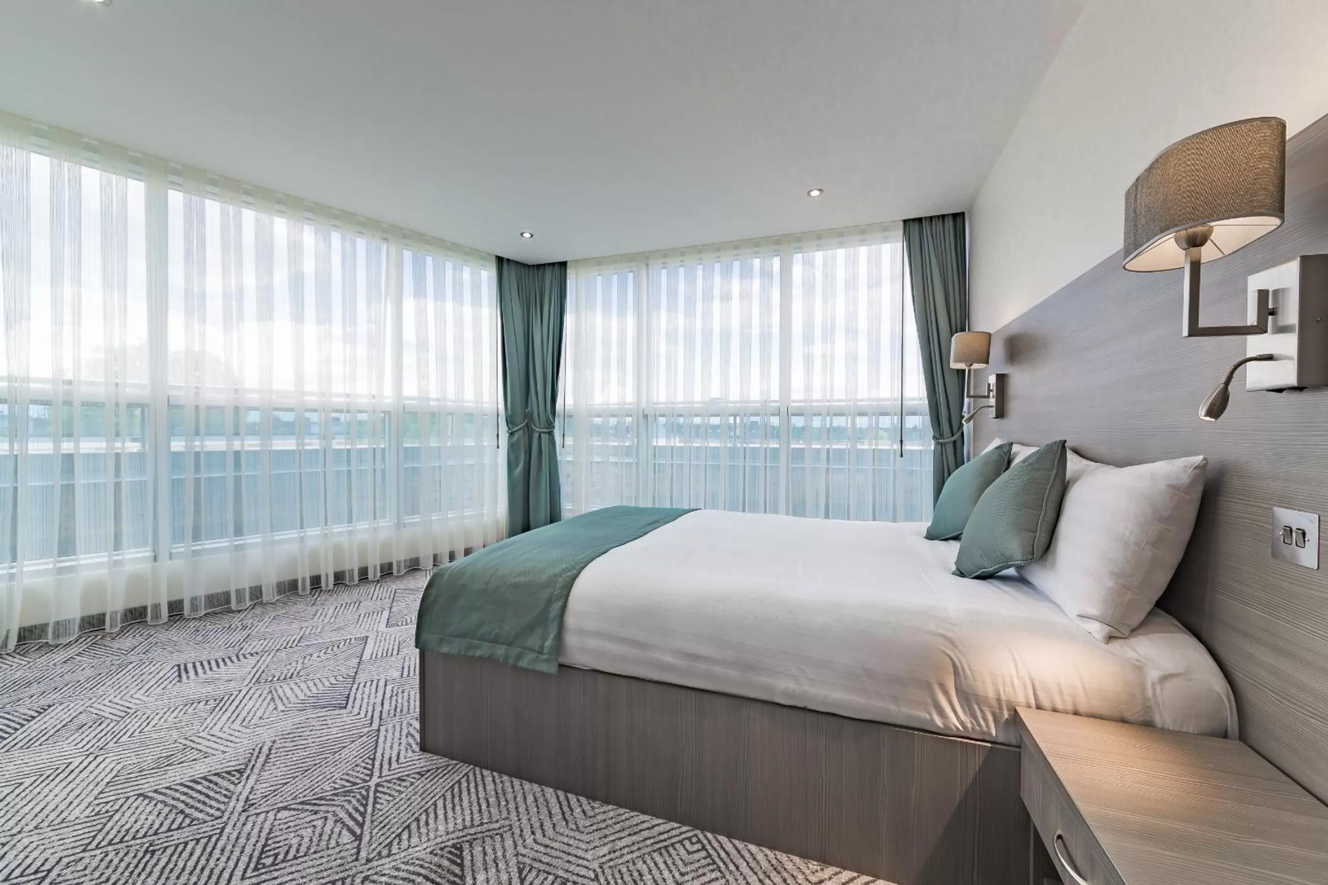 Bed in The Lion & Key Hotel