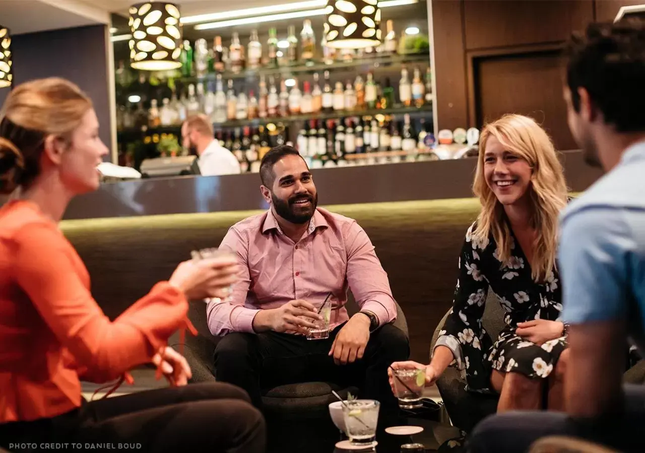 Lounge or bar in Novotel Sydney Parramatta