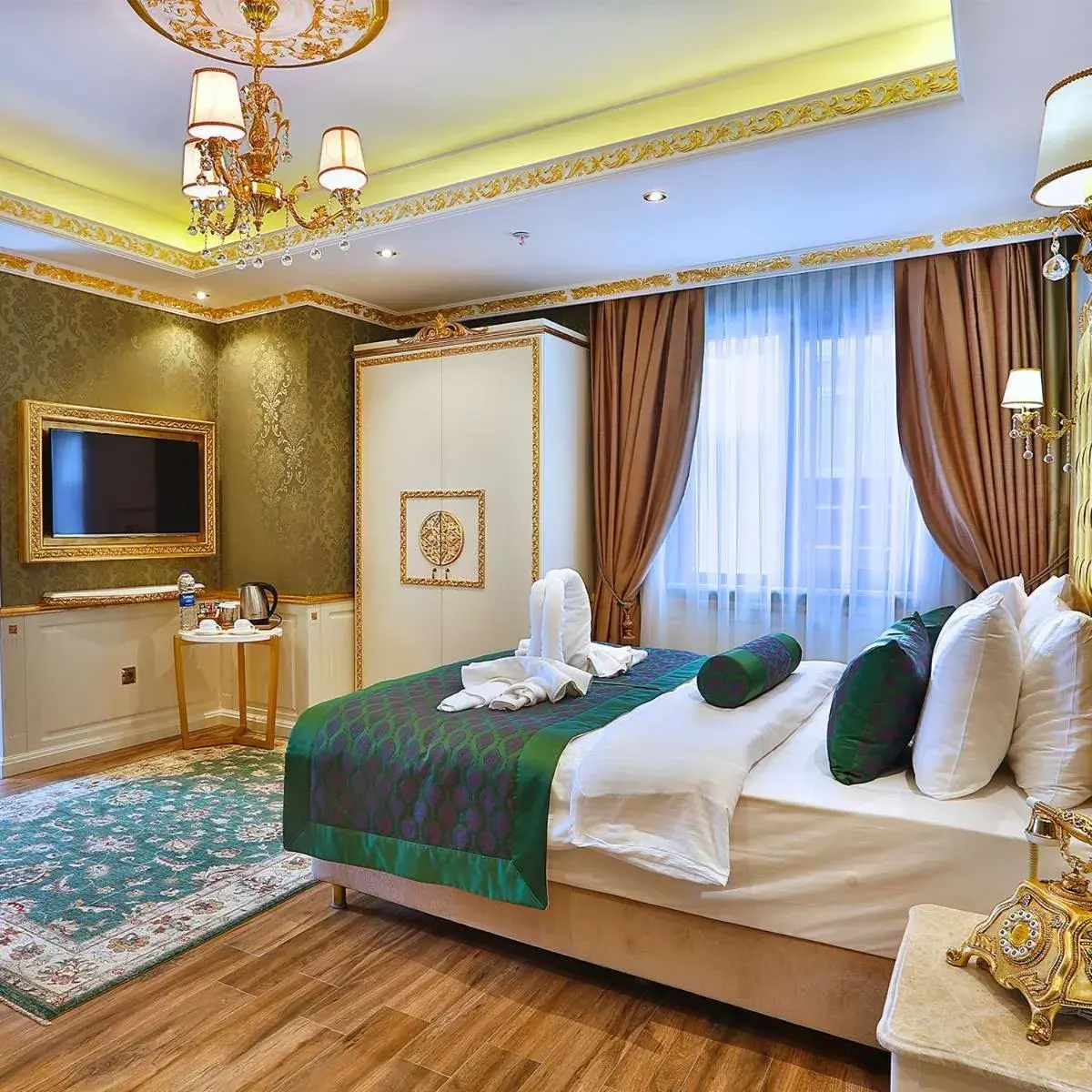 Bed in Hotel Emirhan Palace