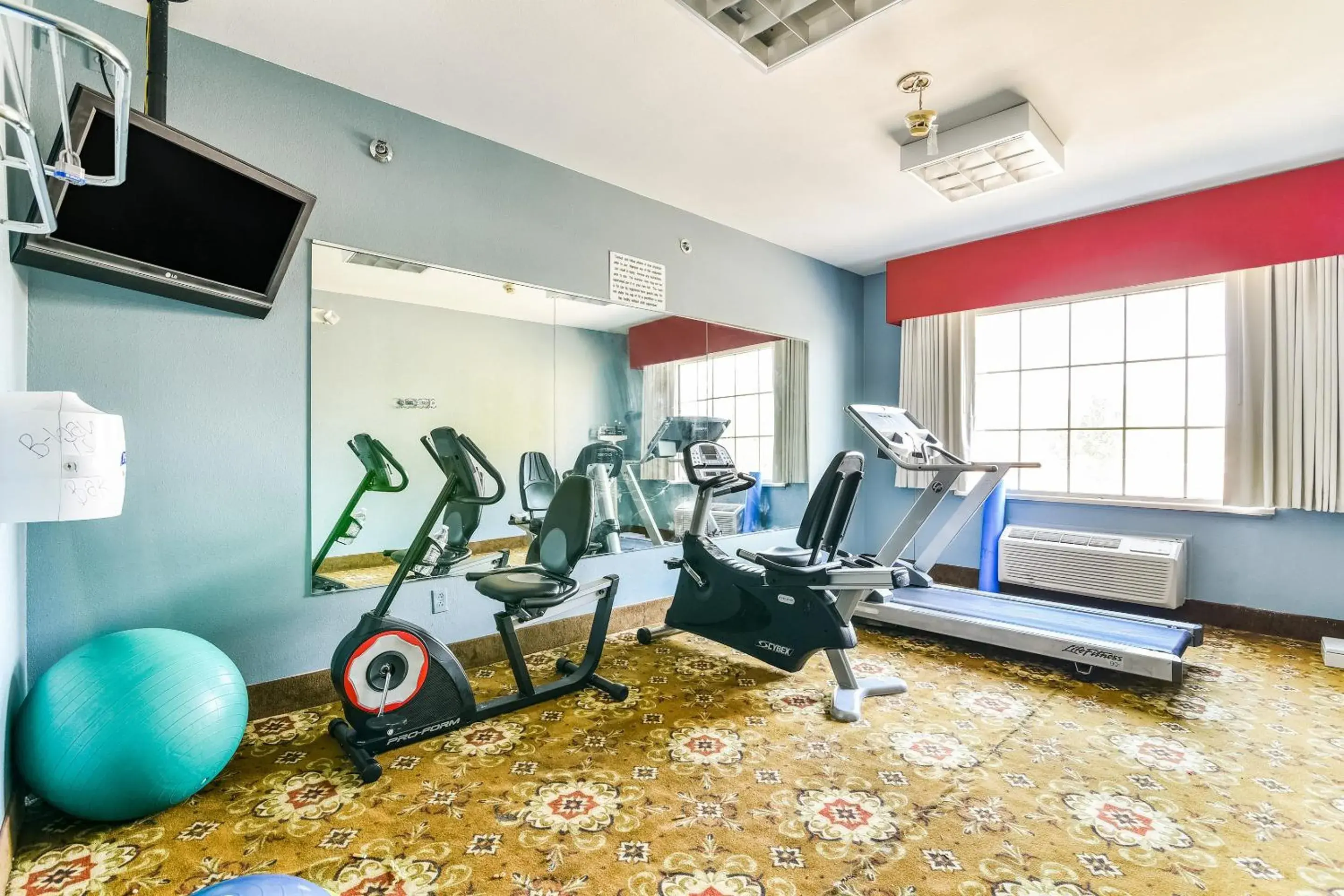 Fitness centre/facilities, Fitness Center/Facilities in OYO Townhouse Oklahoma City Airport