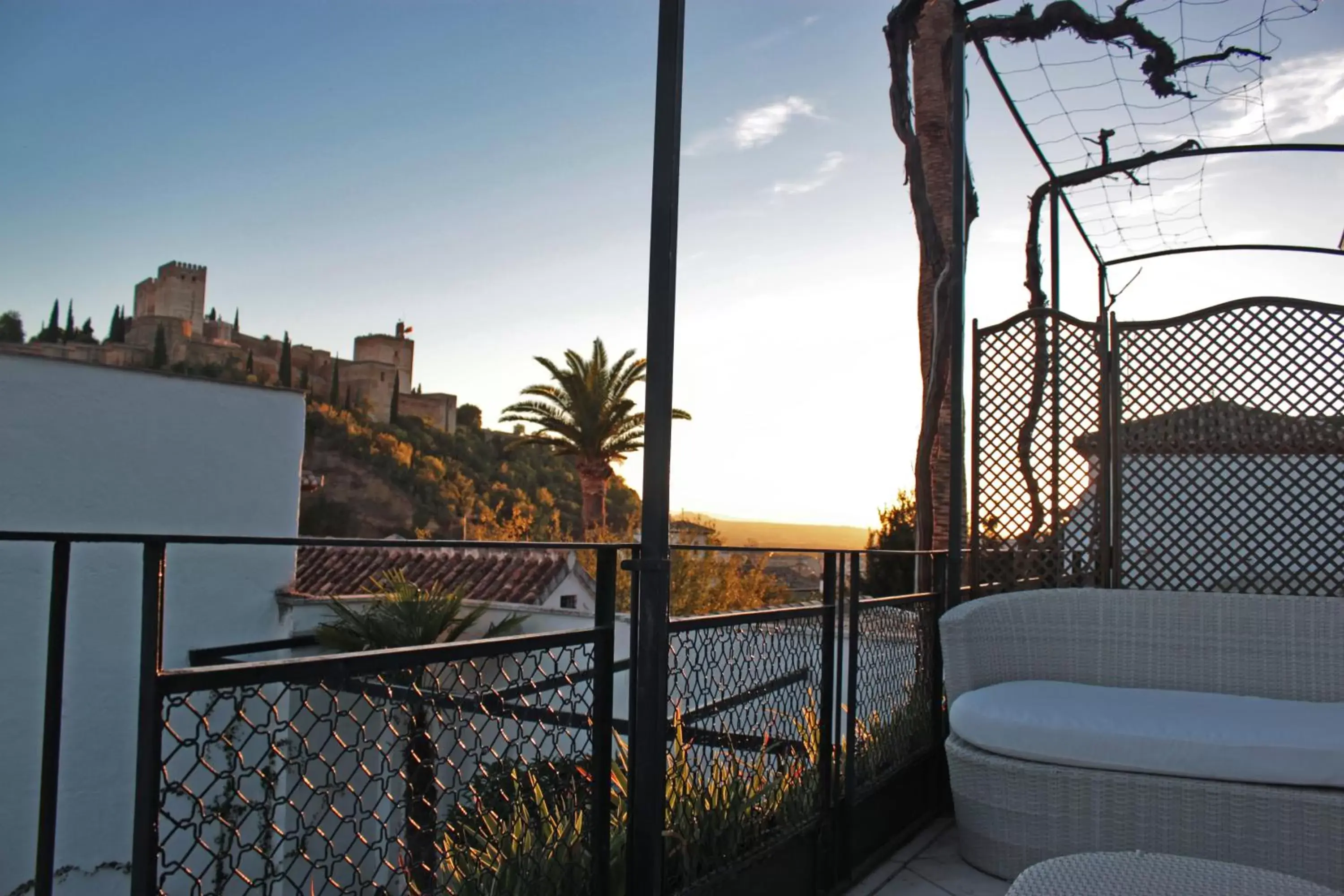 Patio, Sunrise/Sunset in CANDIL SUITE Comares