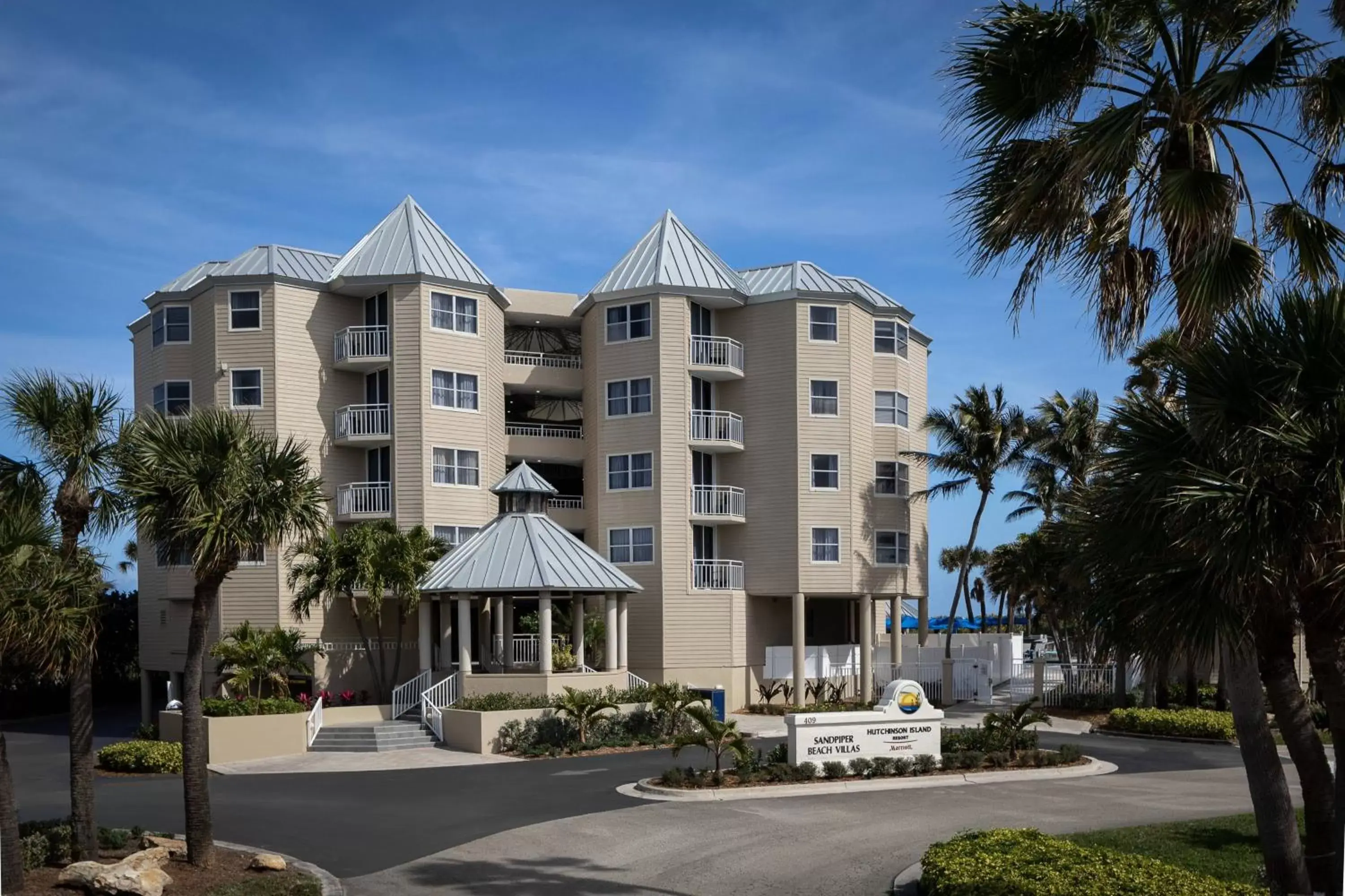 Property Building in Marriott Hutchinson Island Beach Resort, Golf & Marina