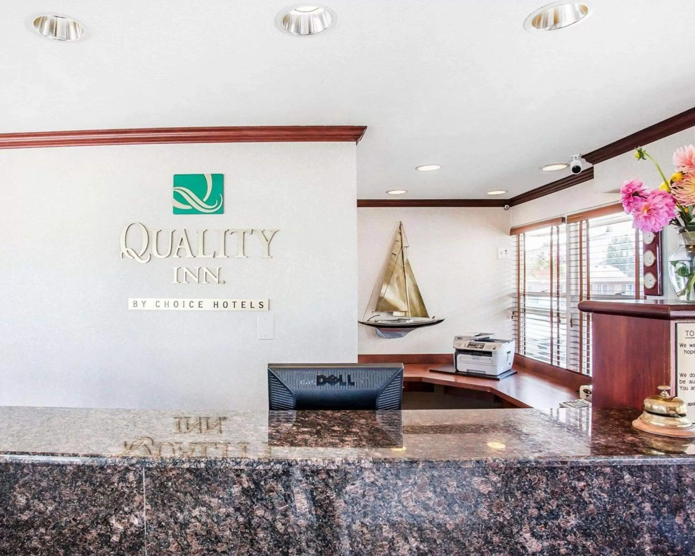 Lobby or reception, Lobby/Reception in Quality Inn Port Angeles - near Olympic National Park