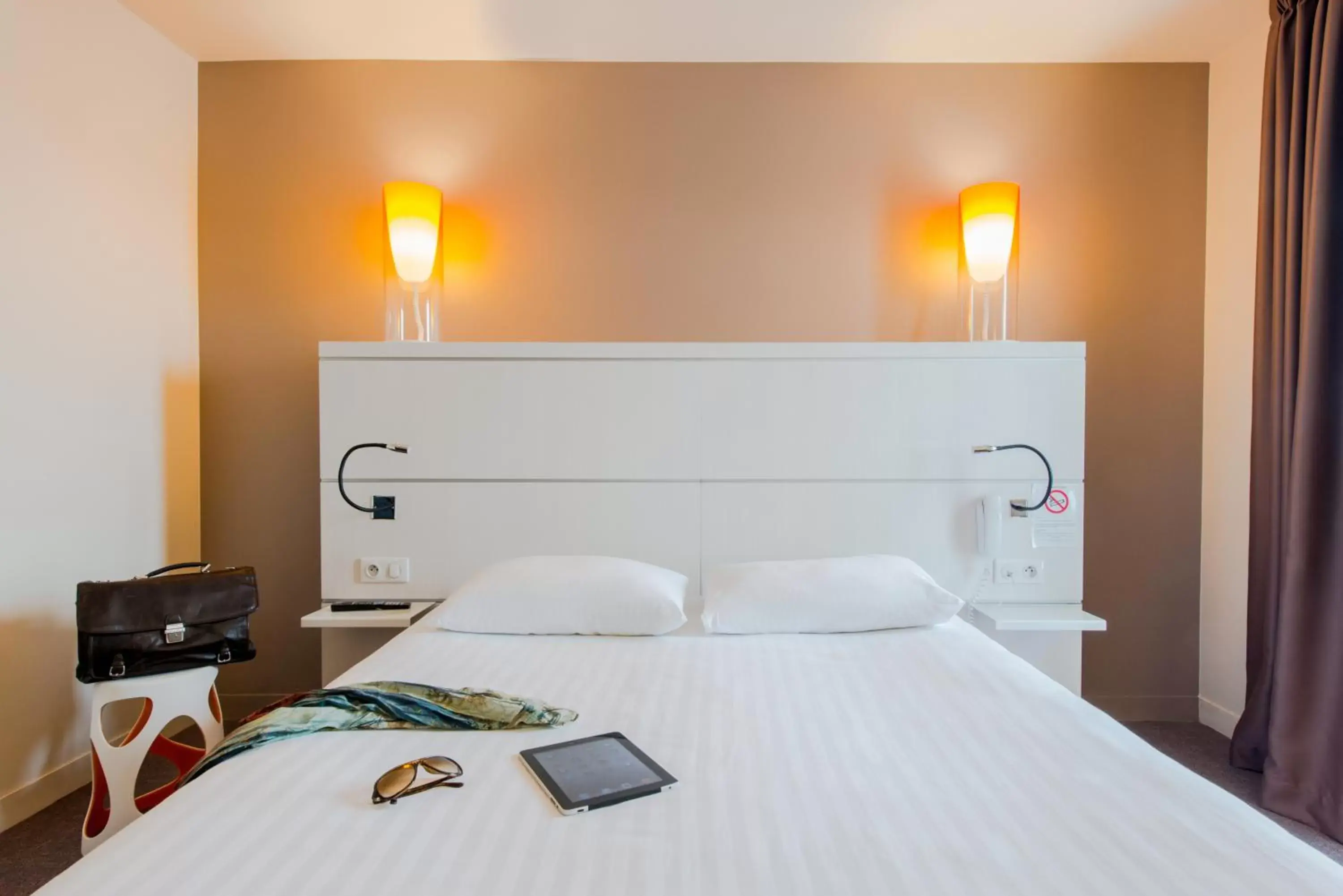 Bed, Room Photo in Kyriad La Rochelle Centre - Les Minimes