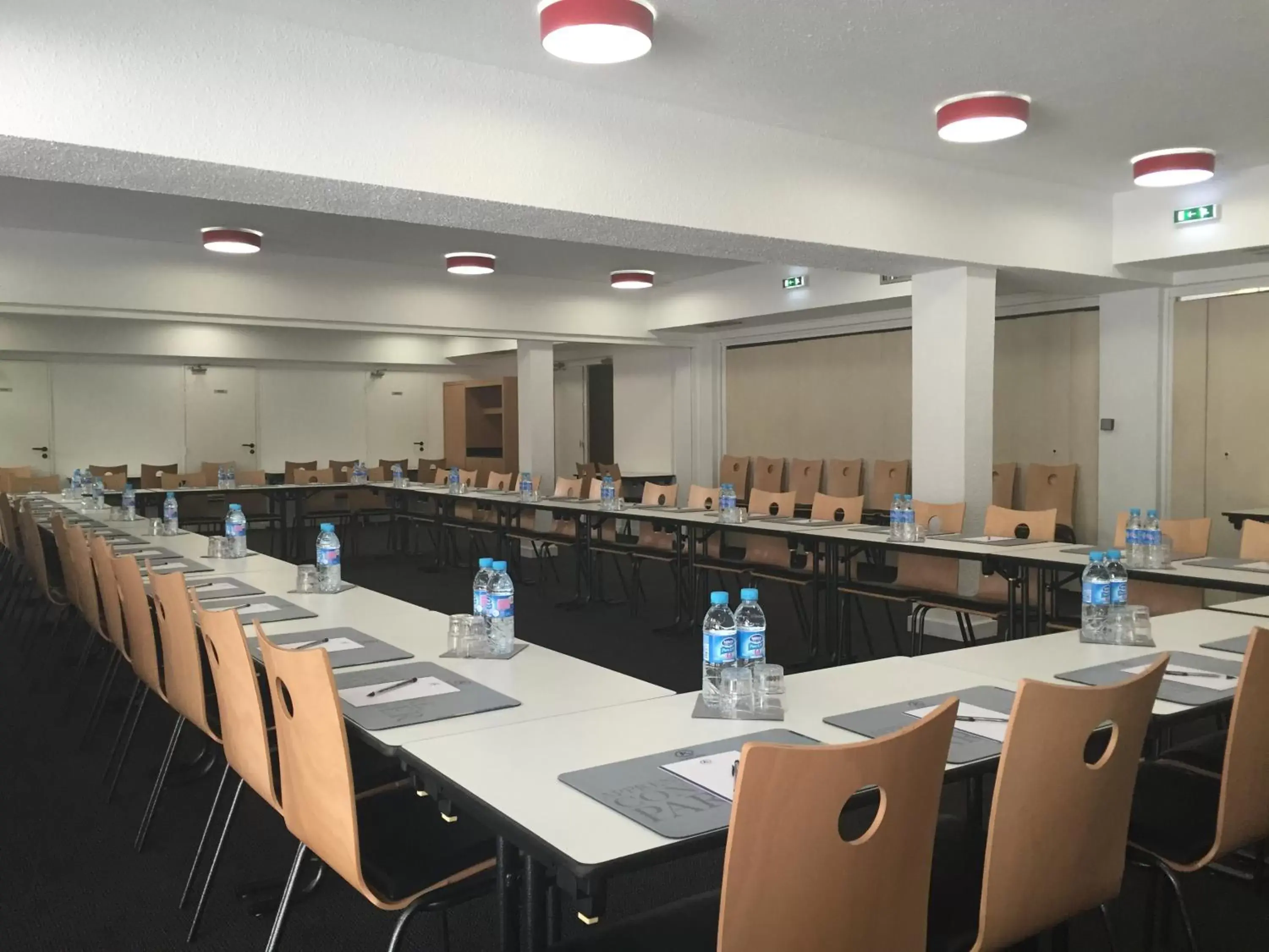 Meeting/conference room, Business Area/Conference Room in Kyriad Le Bourget Centre- Parc Des Expositions