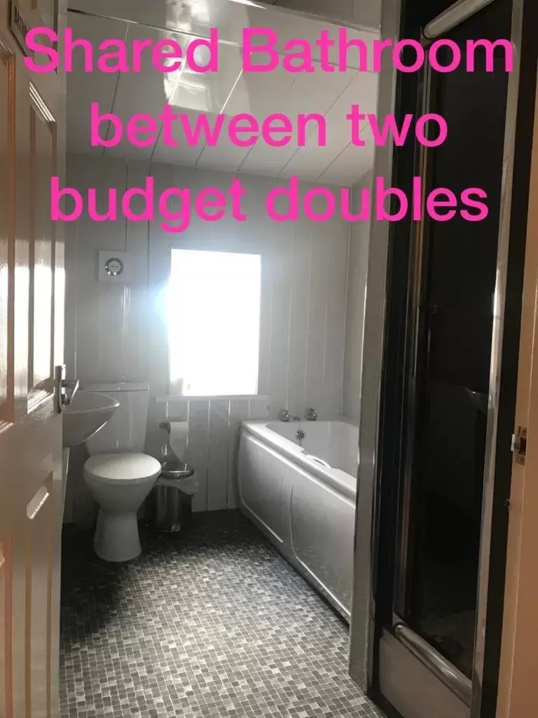 Budget Double Room in The Ball Alley Budget Double Room in The Ball Alley