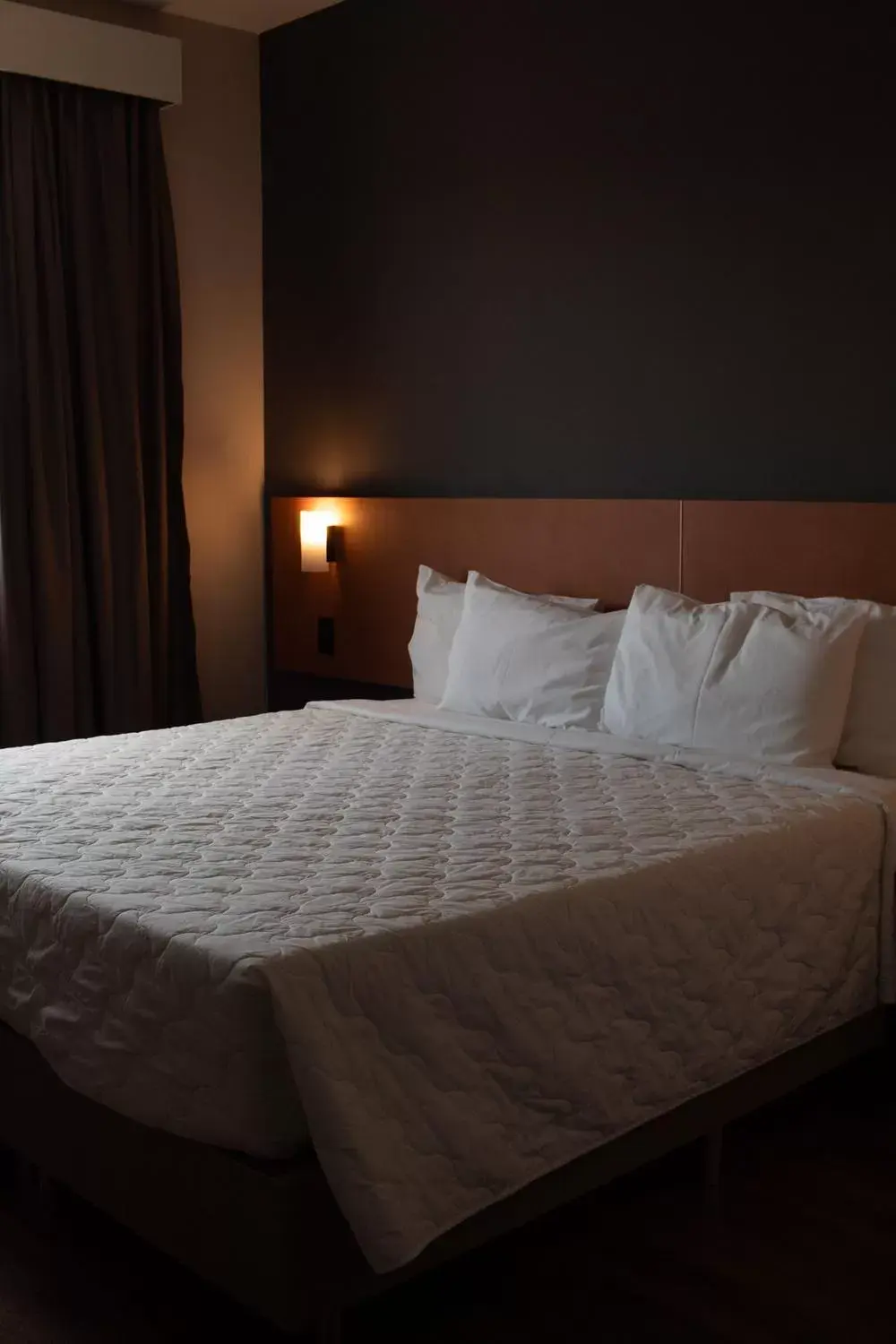 Bedroom, Bed in Comfort Hotel Presidente Prudente