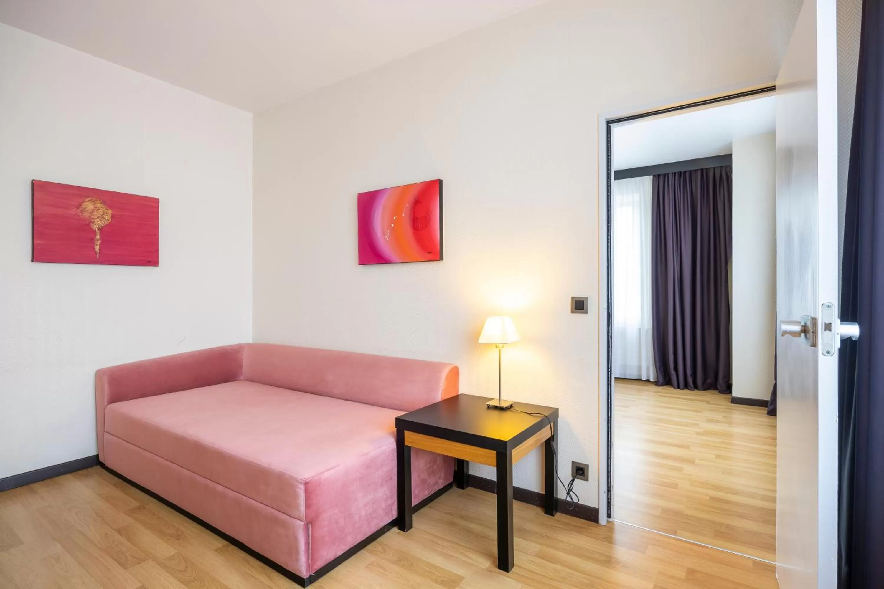 Bedroom, Seating Area in The President Brussels Hotel