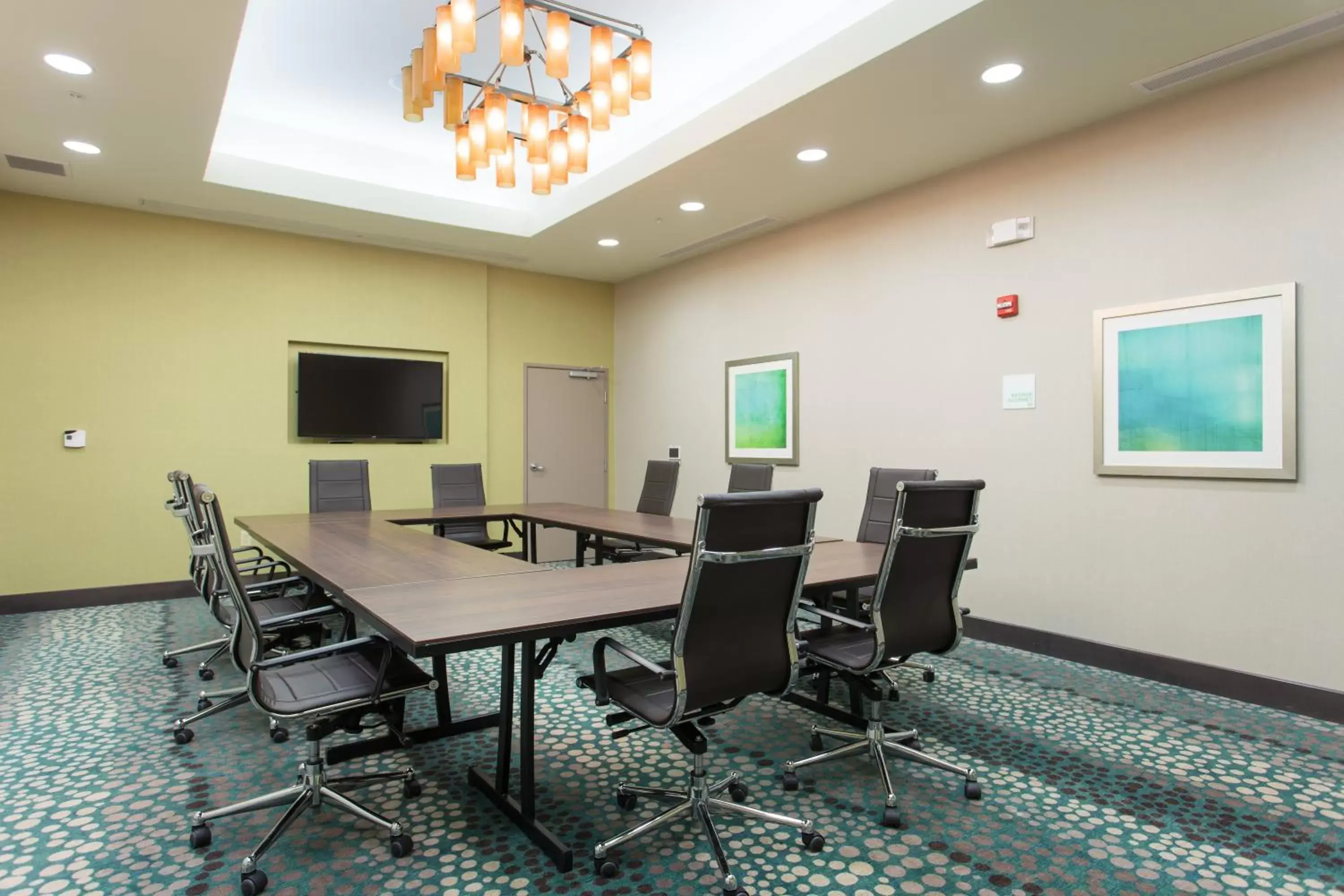 Meeting/conference room in Holiday Inn Texarkana Arkansas Convention Center, an IHG Hotel