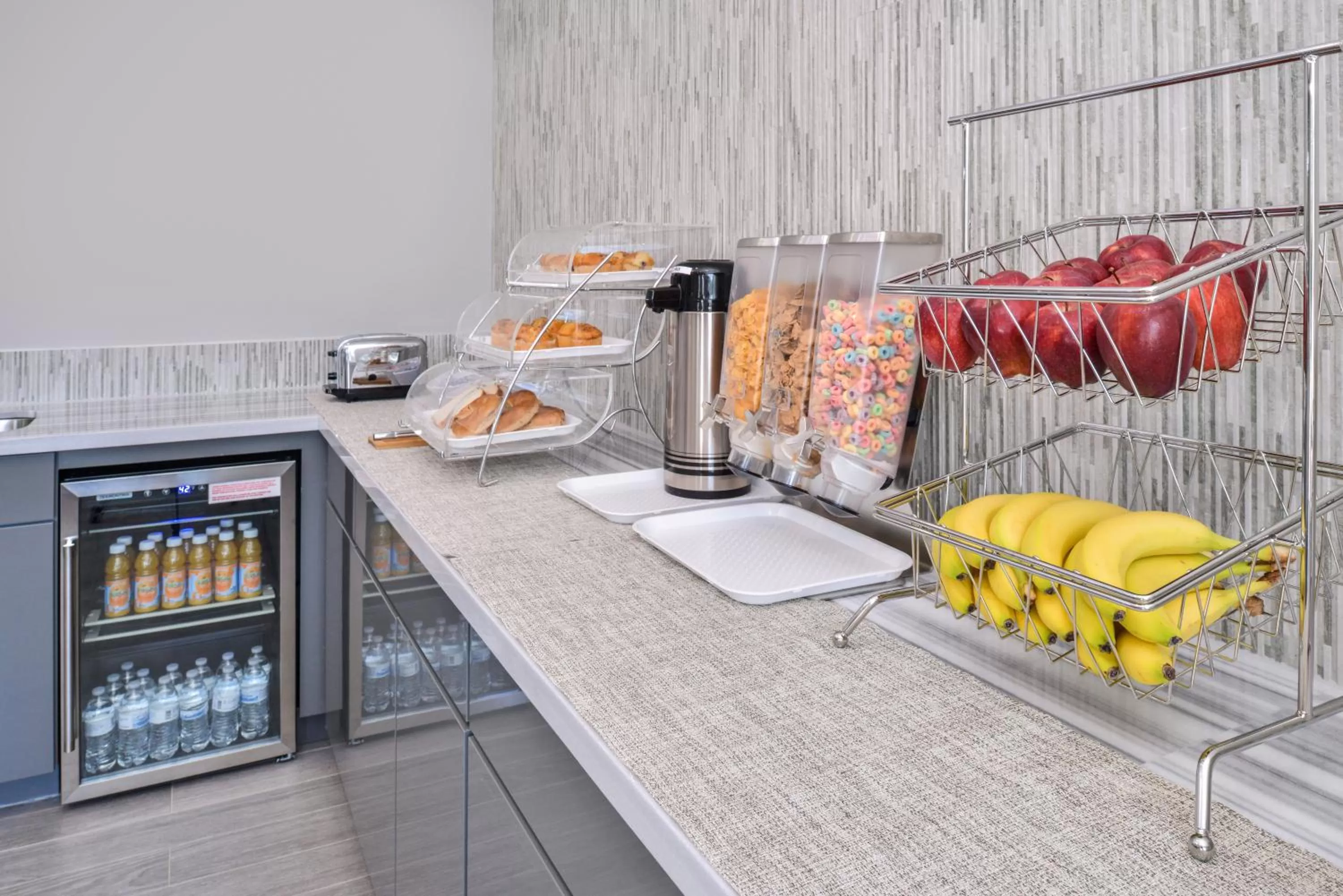 Breakfast in Palace Inn Blue Tomball Parkway