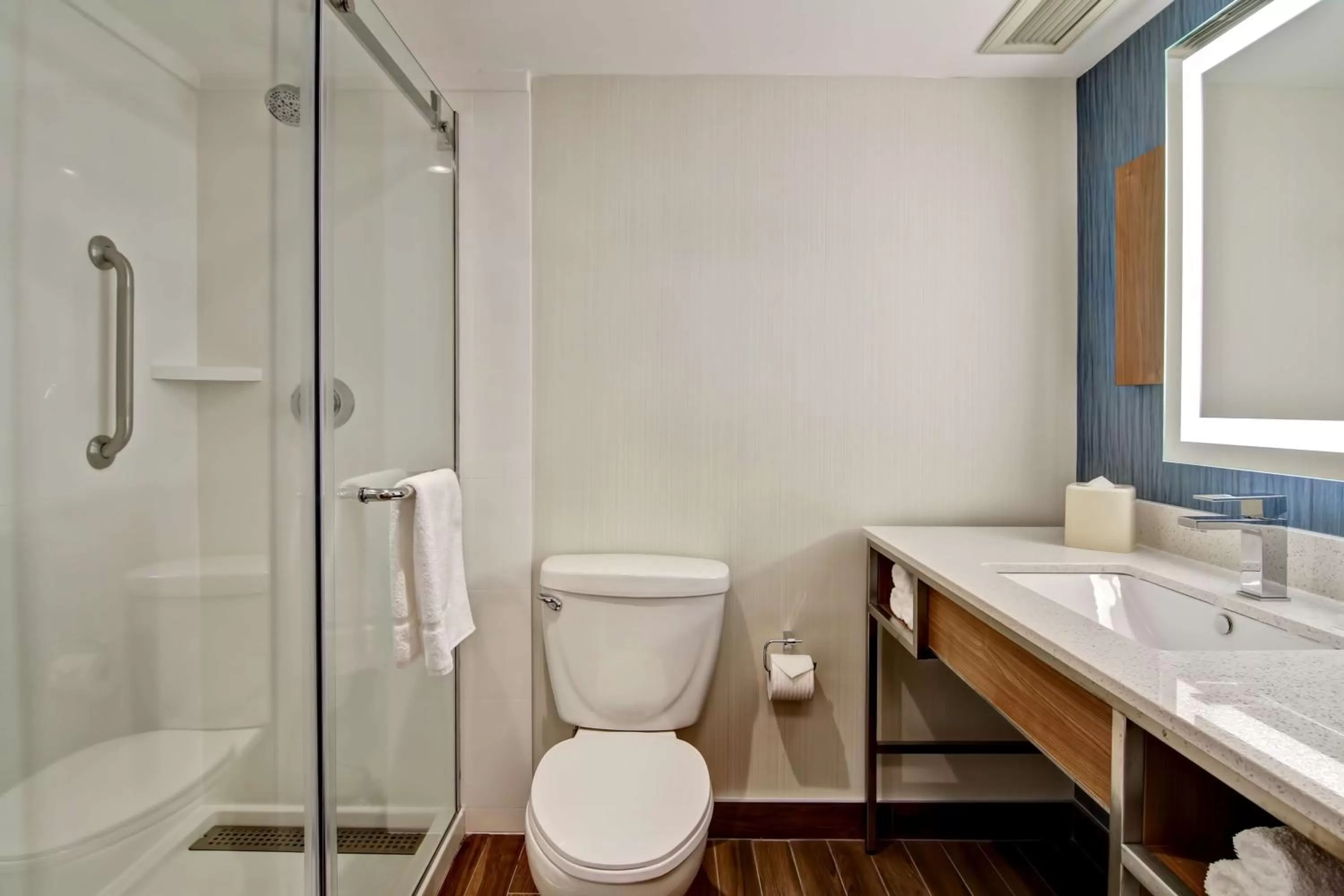 Bathroom in Hilton Garden Inn Toronto/Mississauga