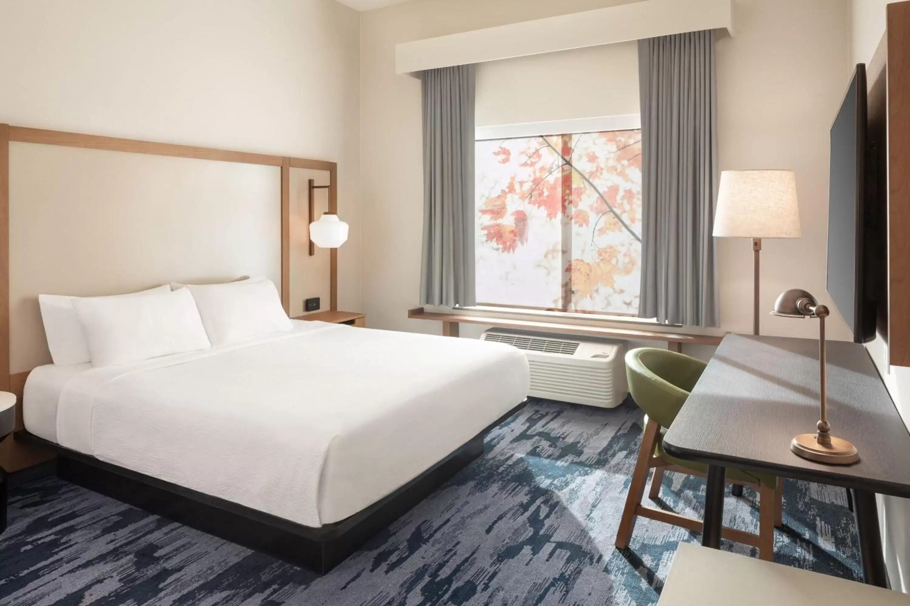 Guest Room, 1 King in Fairfield Inn & Suites by Marriott Fresno North/Shaw Avenue