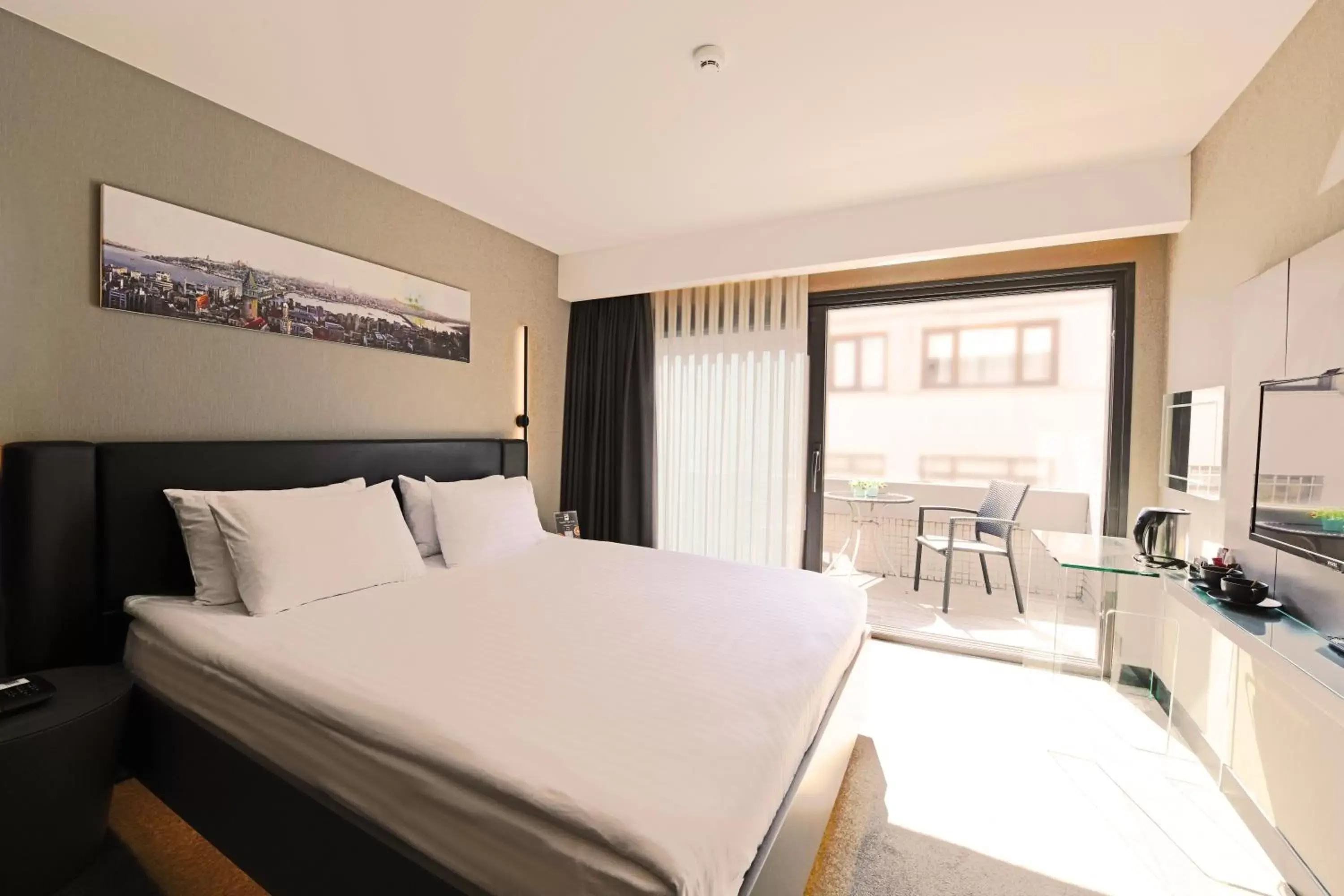 TV and multimedia, Bed in Inncity Hotel Nisantasi TV and multimedia, Bed in Inncity Hotel Nisantasi