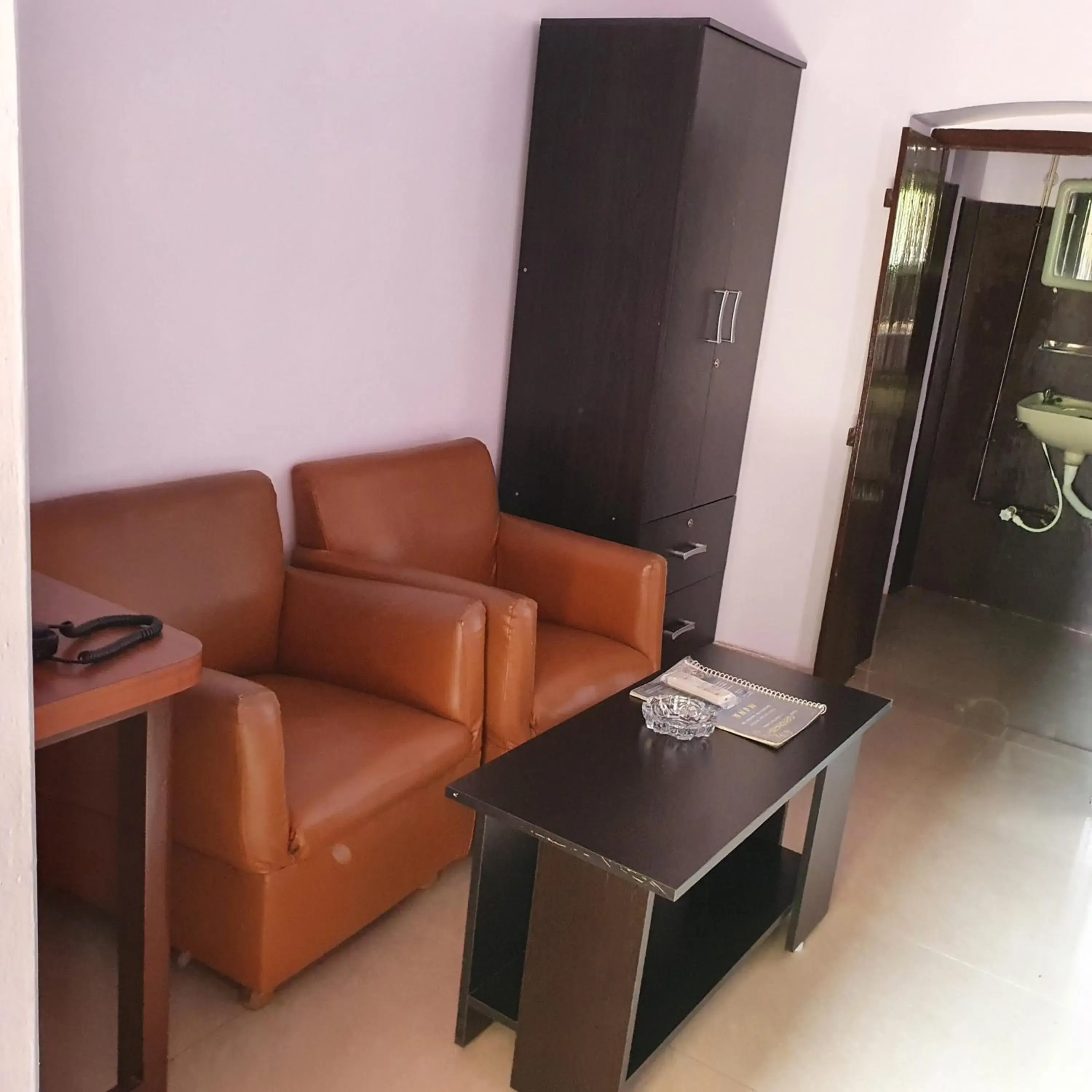 Living room, Seating Area in Gandhara Hotel