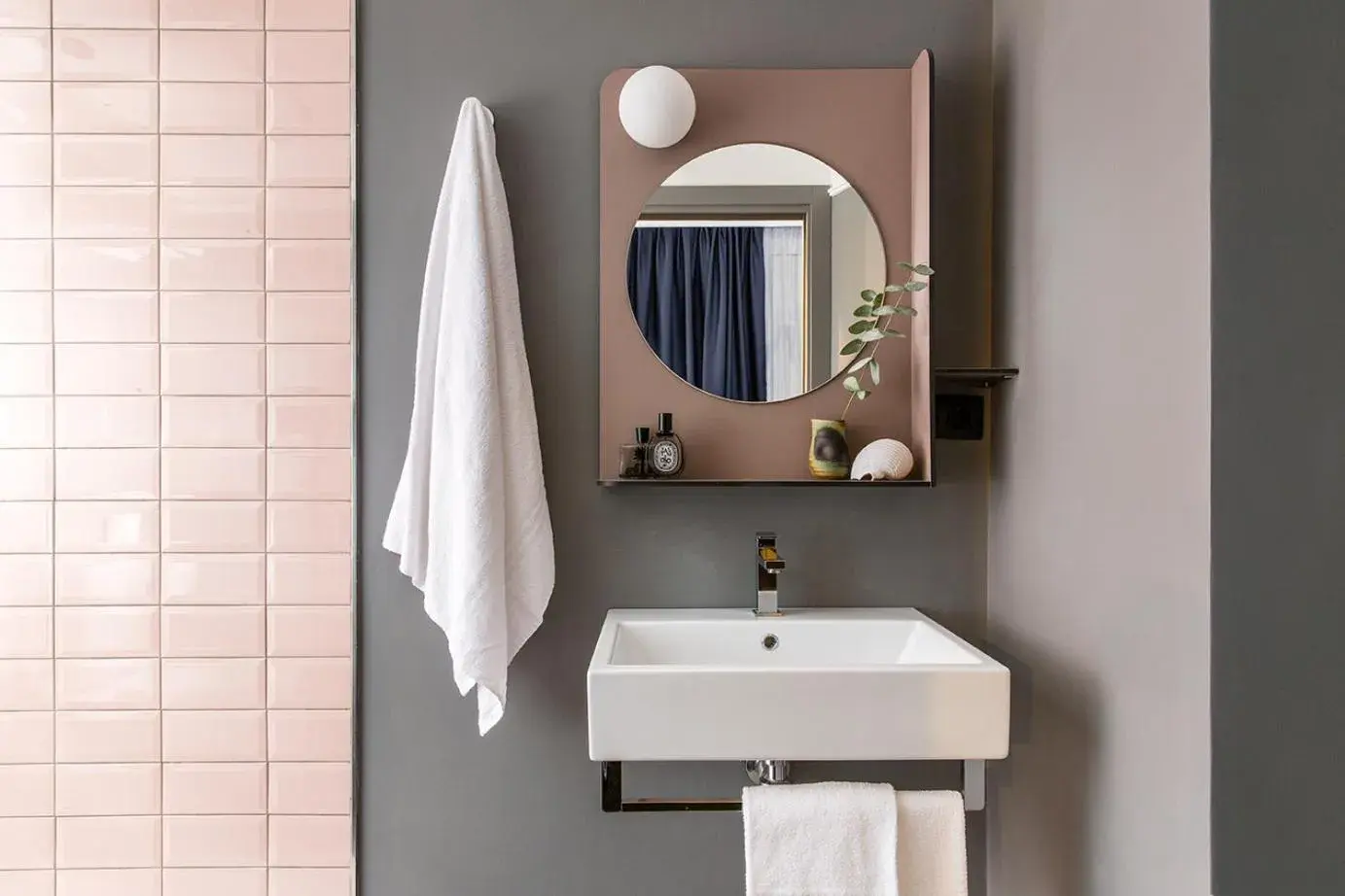 Bathroom in Hotel Les Cigales