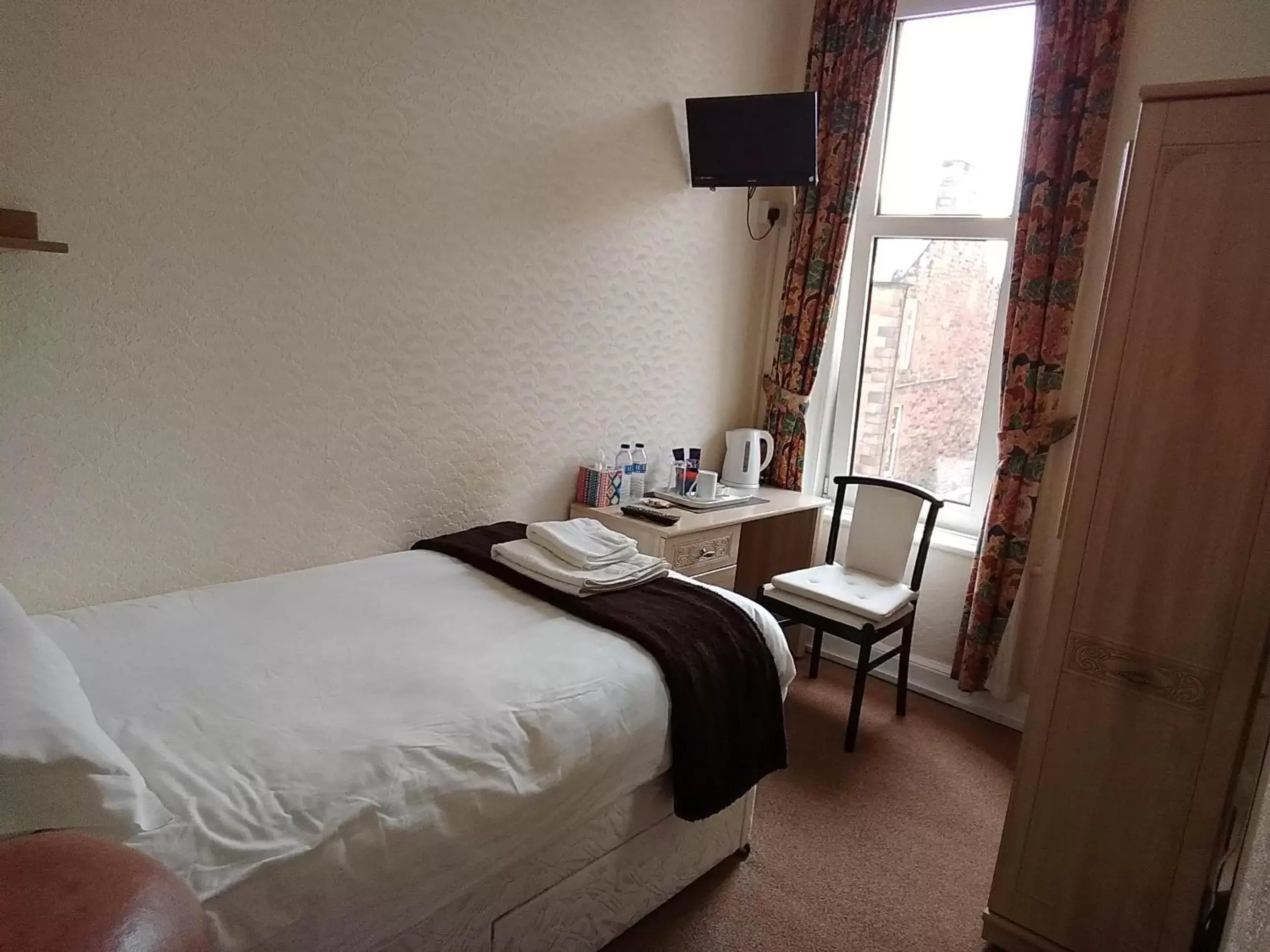 Photo of the whole room, Bed in Lindean Guest House