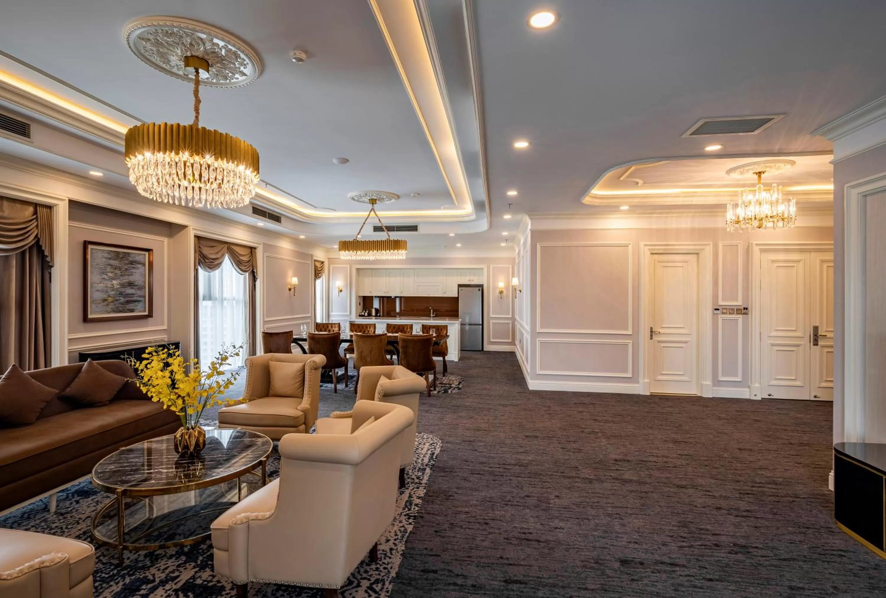 Living room in Muong Thanh Luxury Saigon Hotel