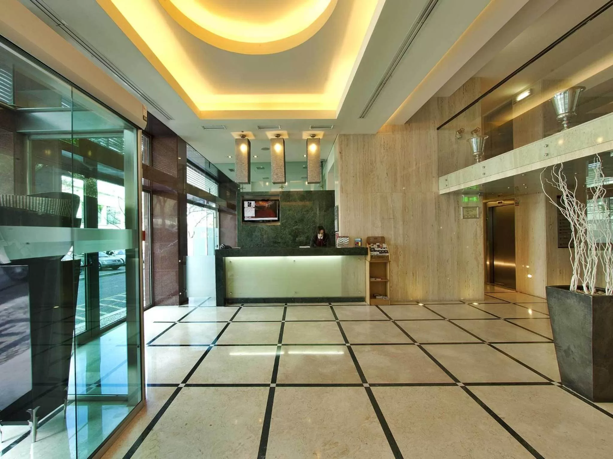 Staff in TURIM Alameda Hotel