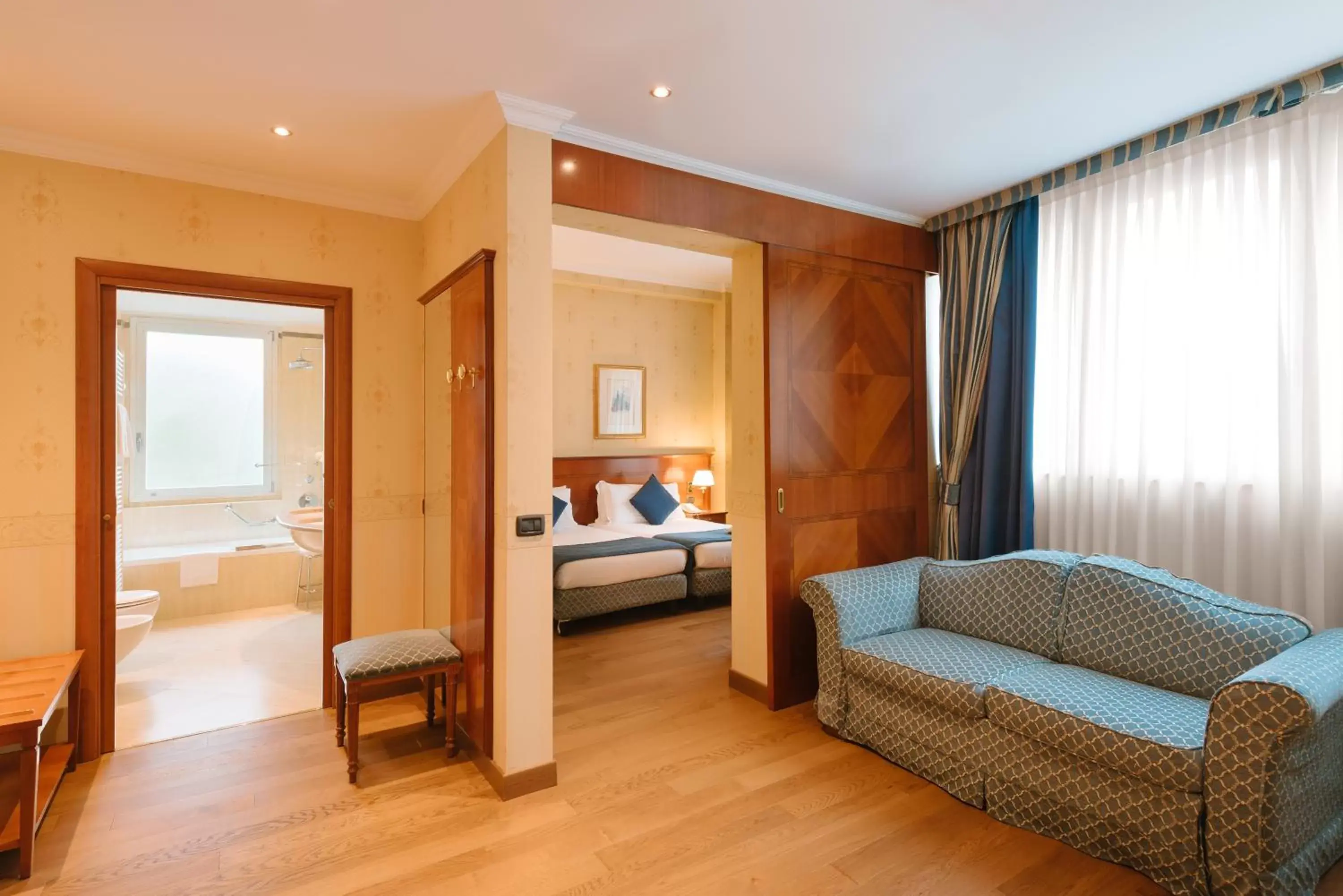 Bed, Room Photo in Windsor Hotel Milano