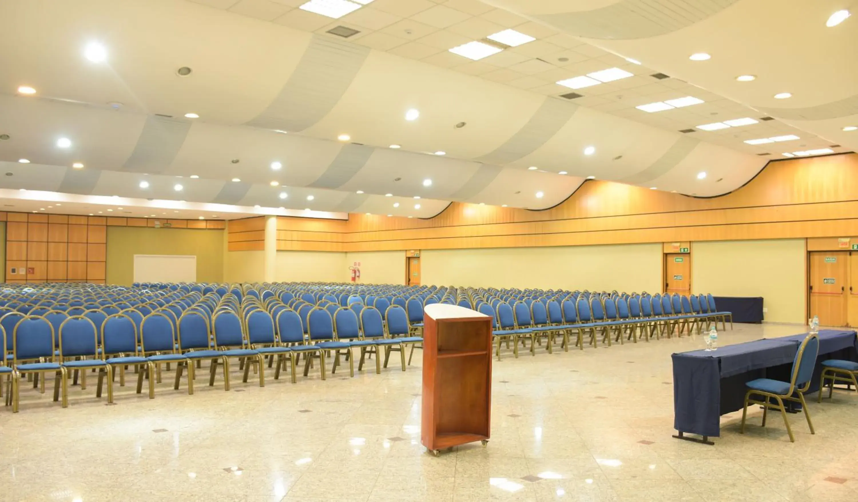 Meeting/conference room in Golden Park Internacional Foz & Convenções