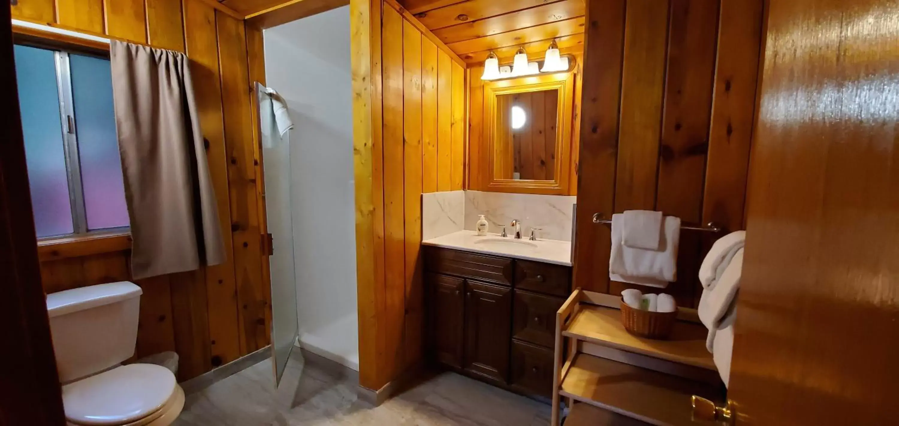 Toilet, Bathroom in Fern River Resort
