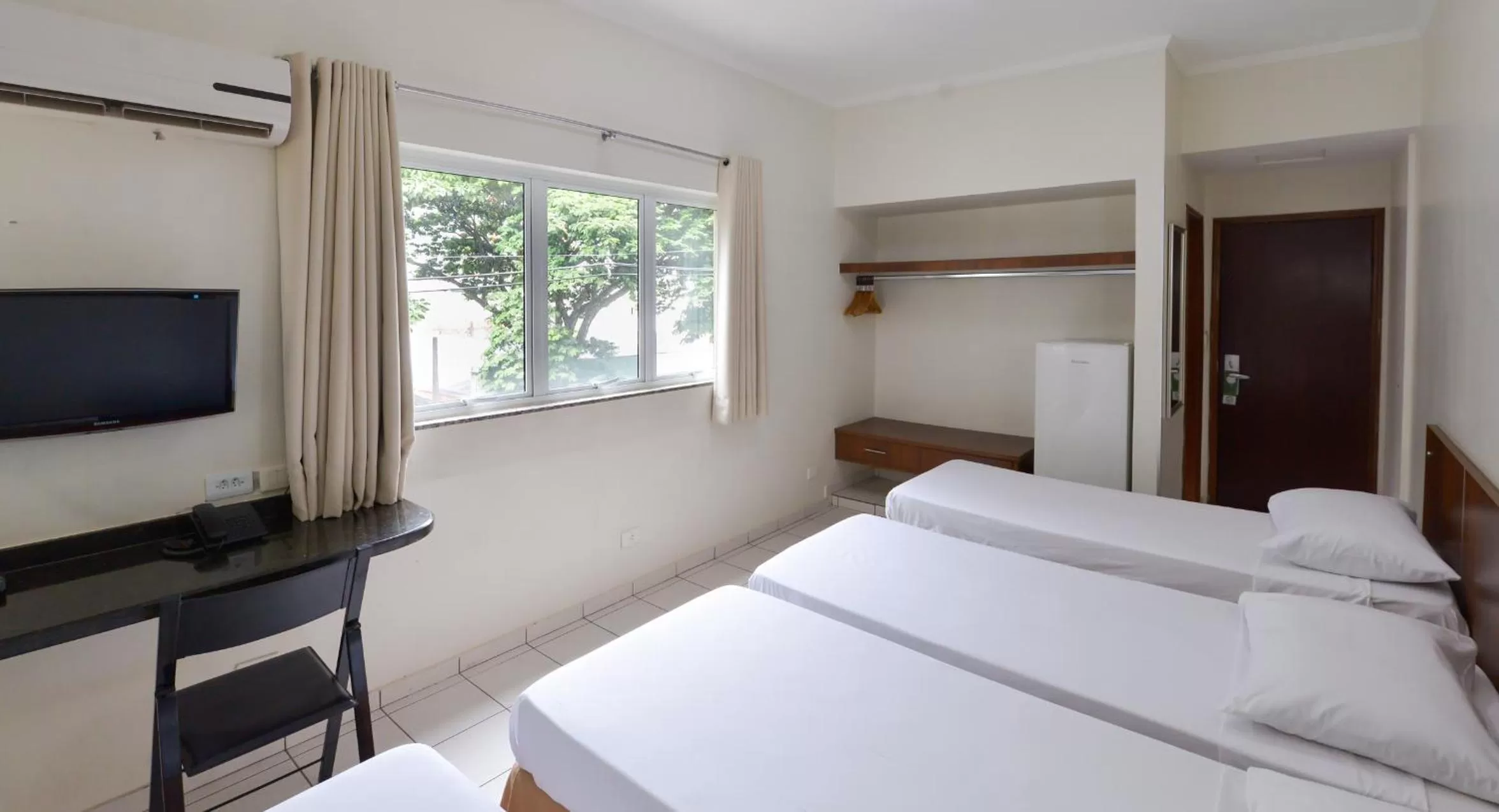 Bed in Araucaria Hotel Business - Maringá