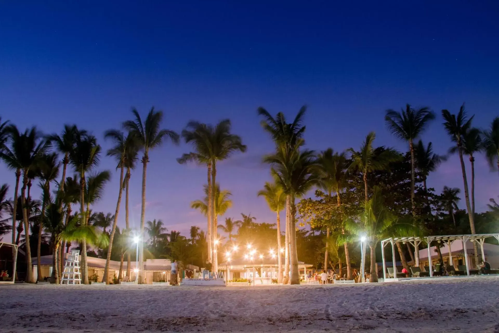 Beach in La Playa Estrella Beach Resort