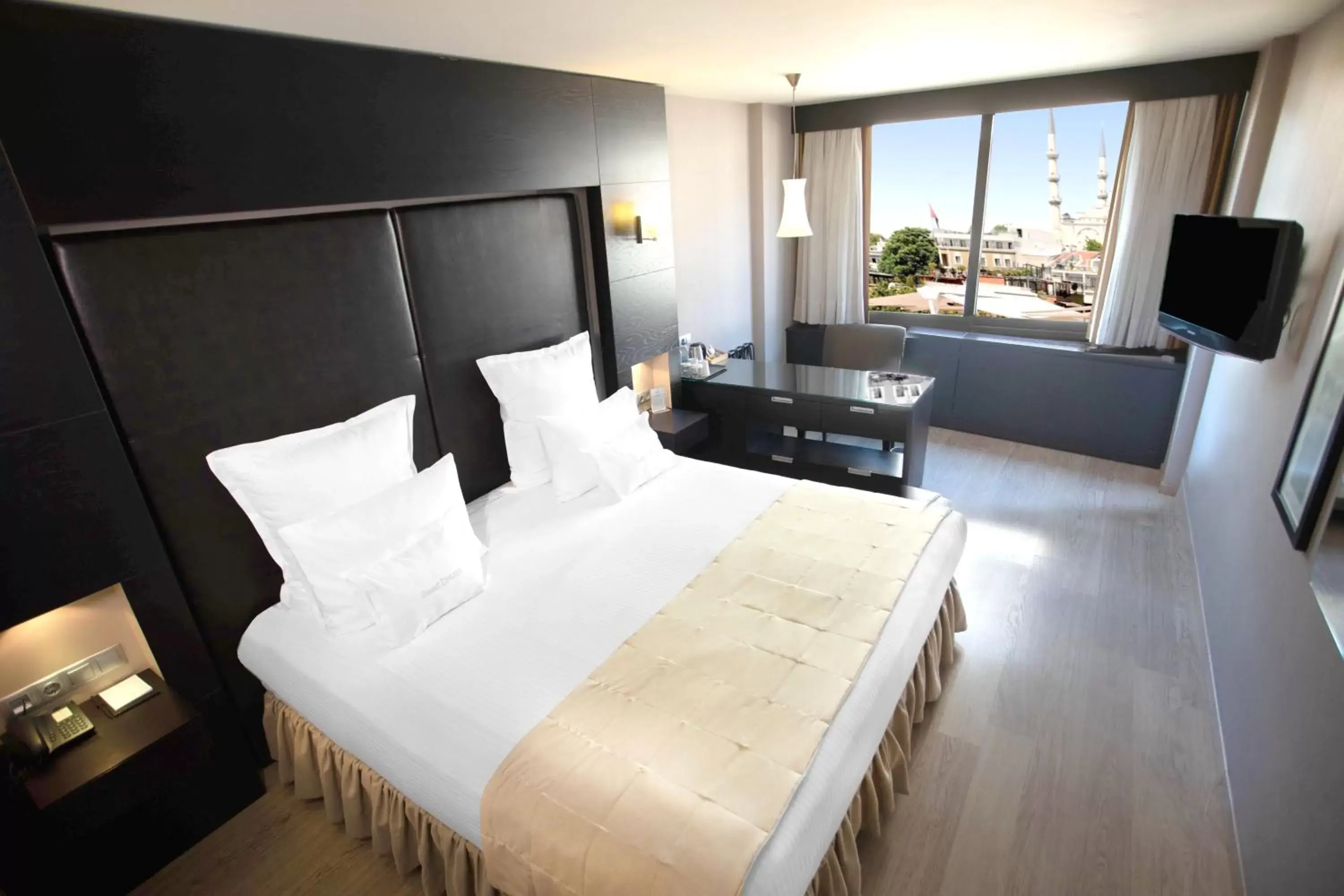 Bed in Kalyon Hotel Istanbul