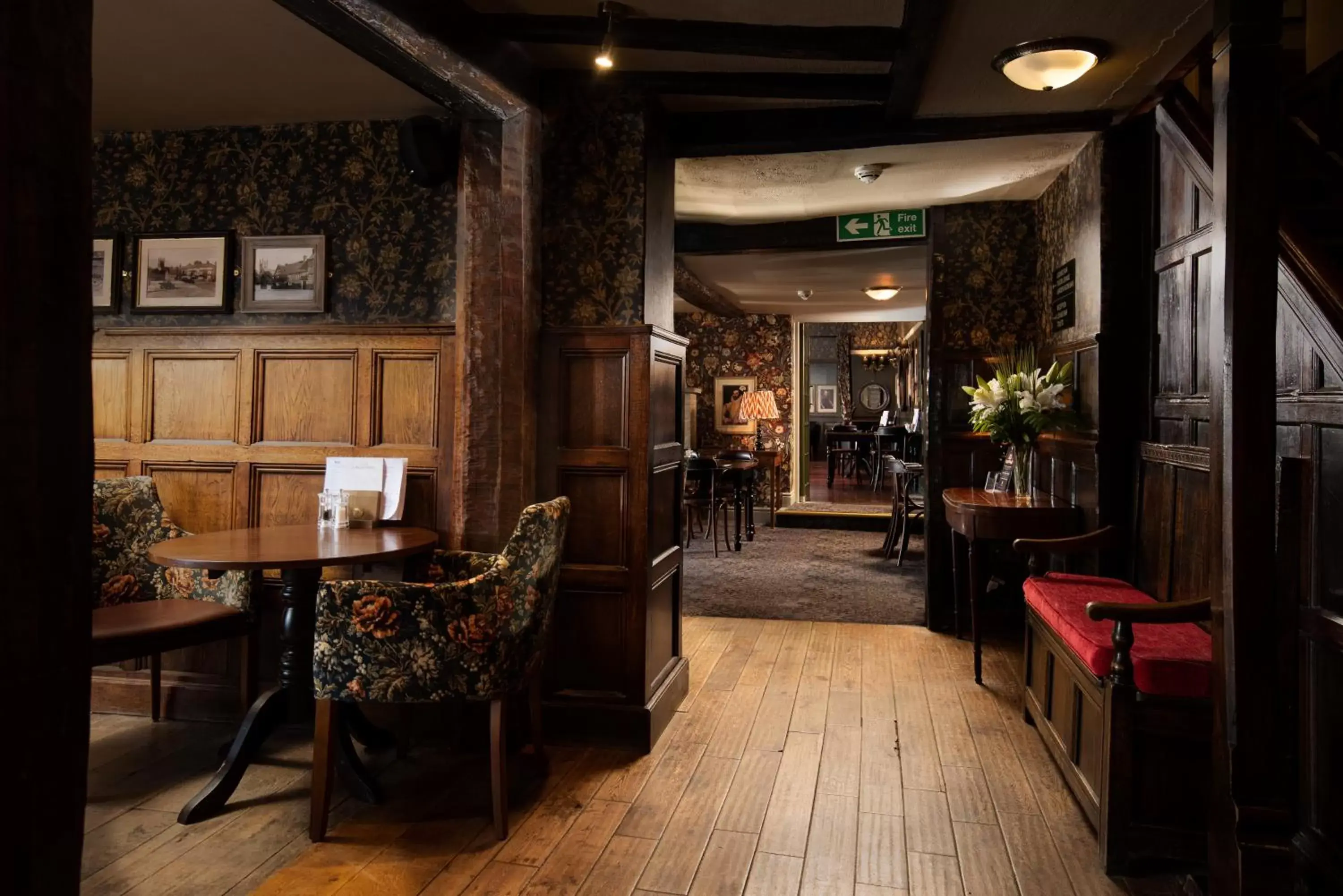 Lounge or bar, Restaurant/Places to Eat in The Black Swan - The Inn Collection Group