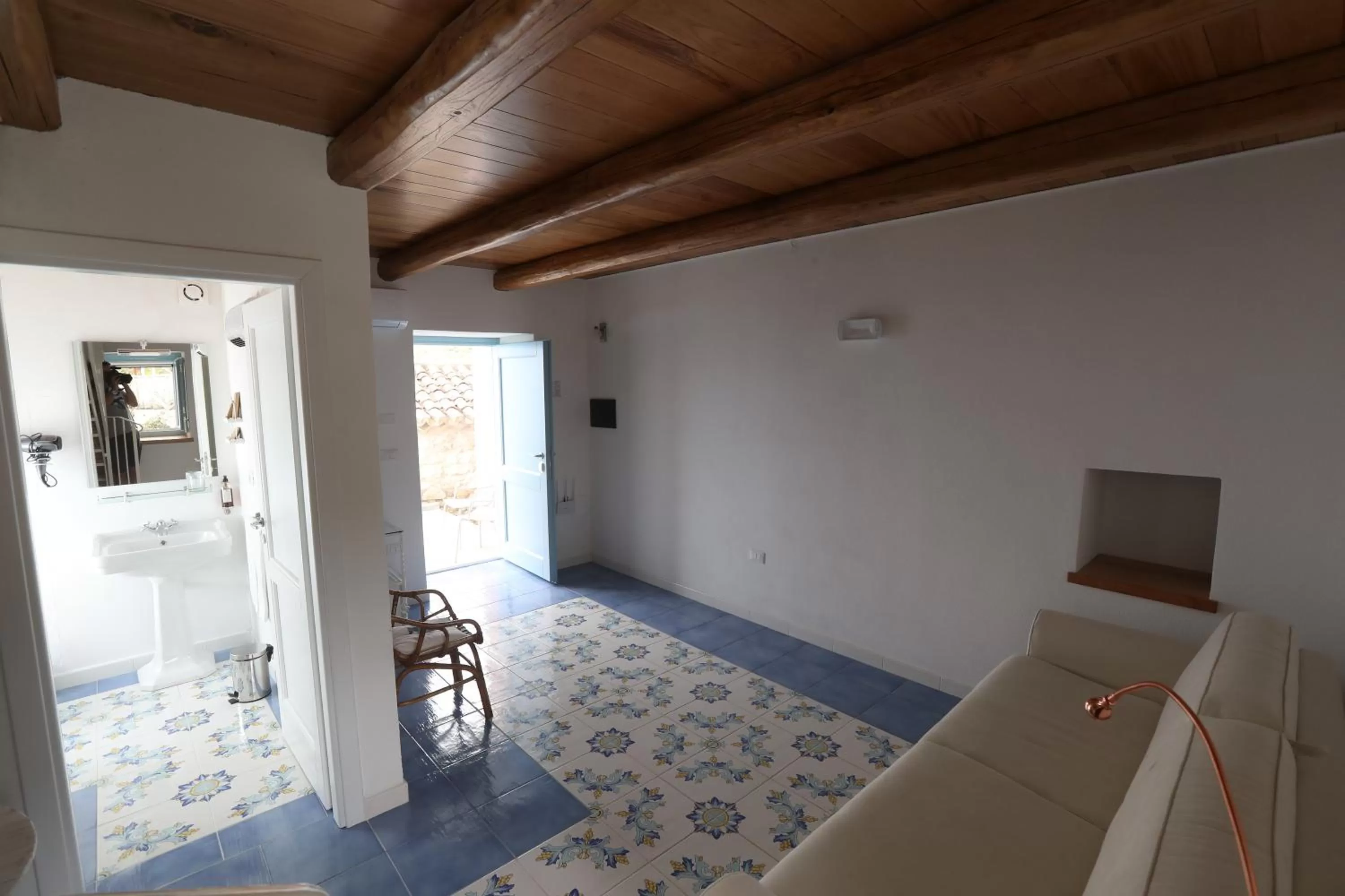 Photo of the whole room, Bed in Borgo Rosso di Sera - Resort Country Chic