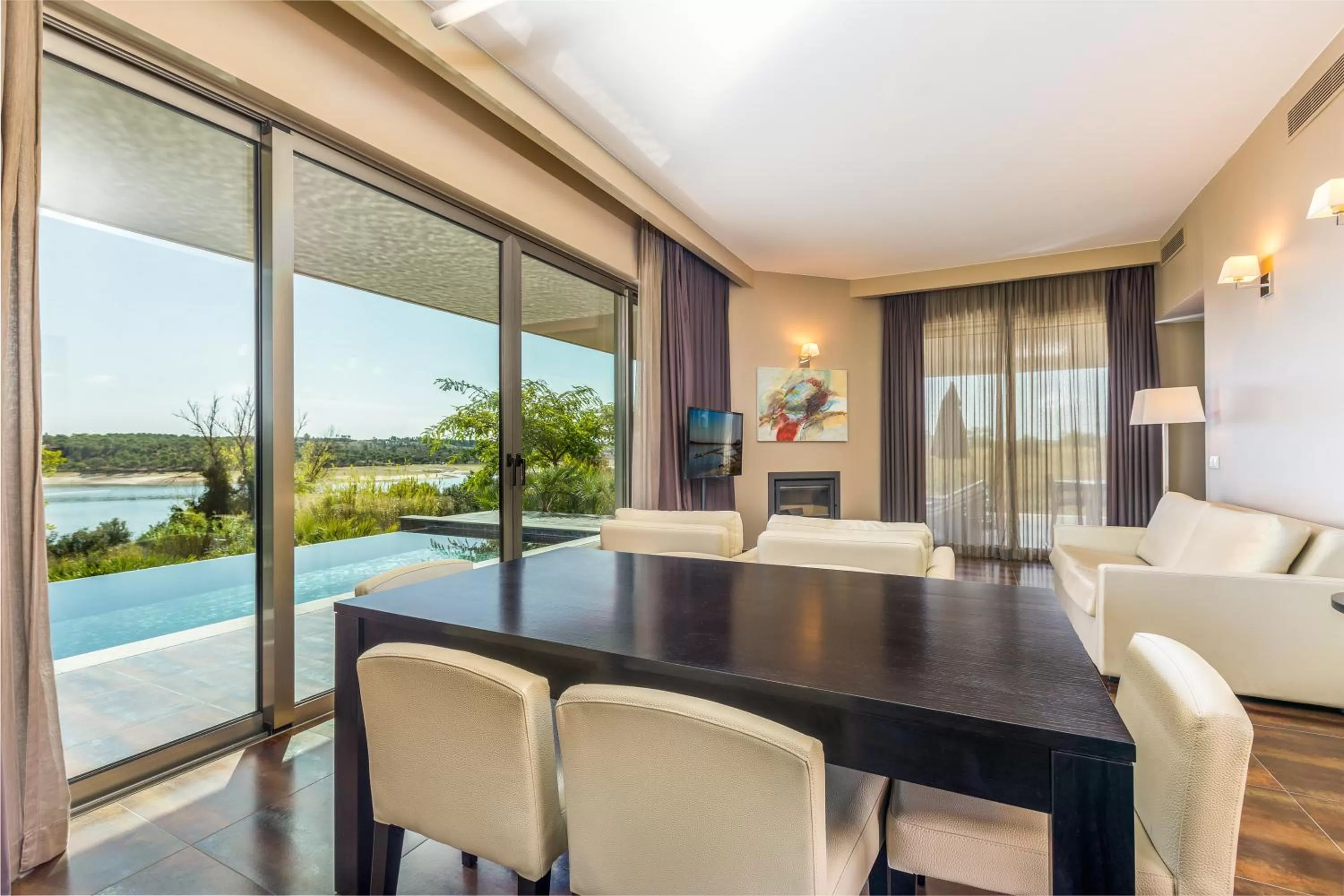 V2 Villa with Private Pool in Lago Montargil & Villas