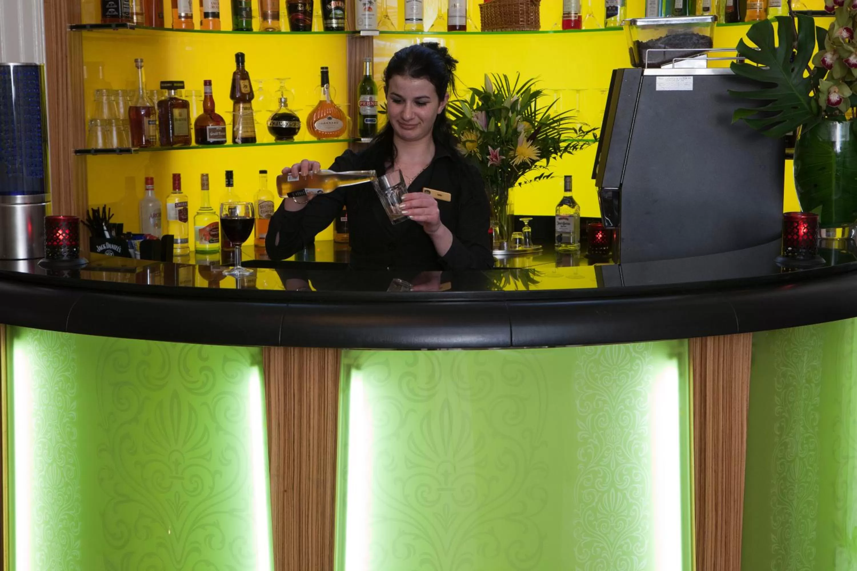 Lounge or bar in Park Grand Paddington Court