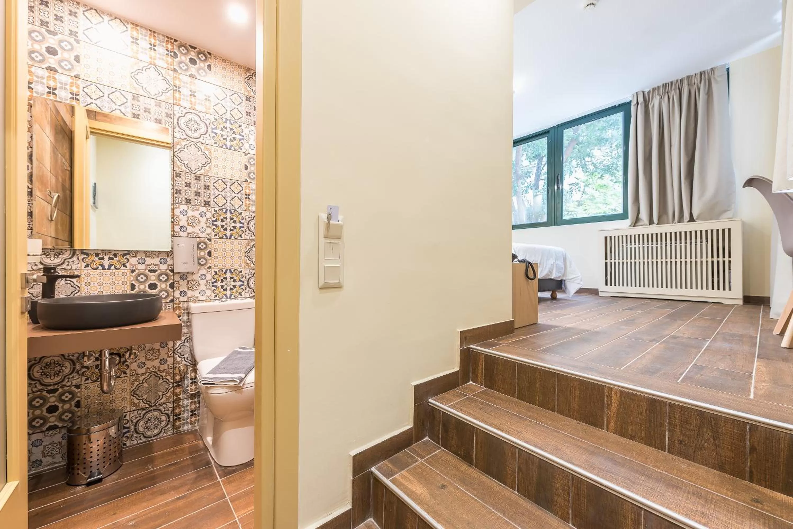 Property building in Athens Lights