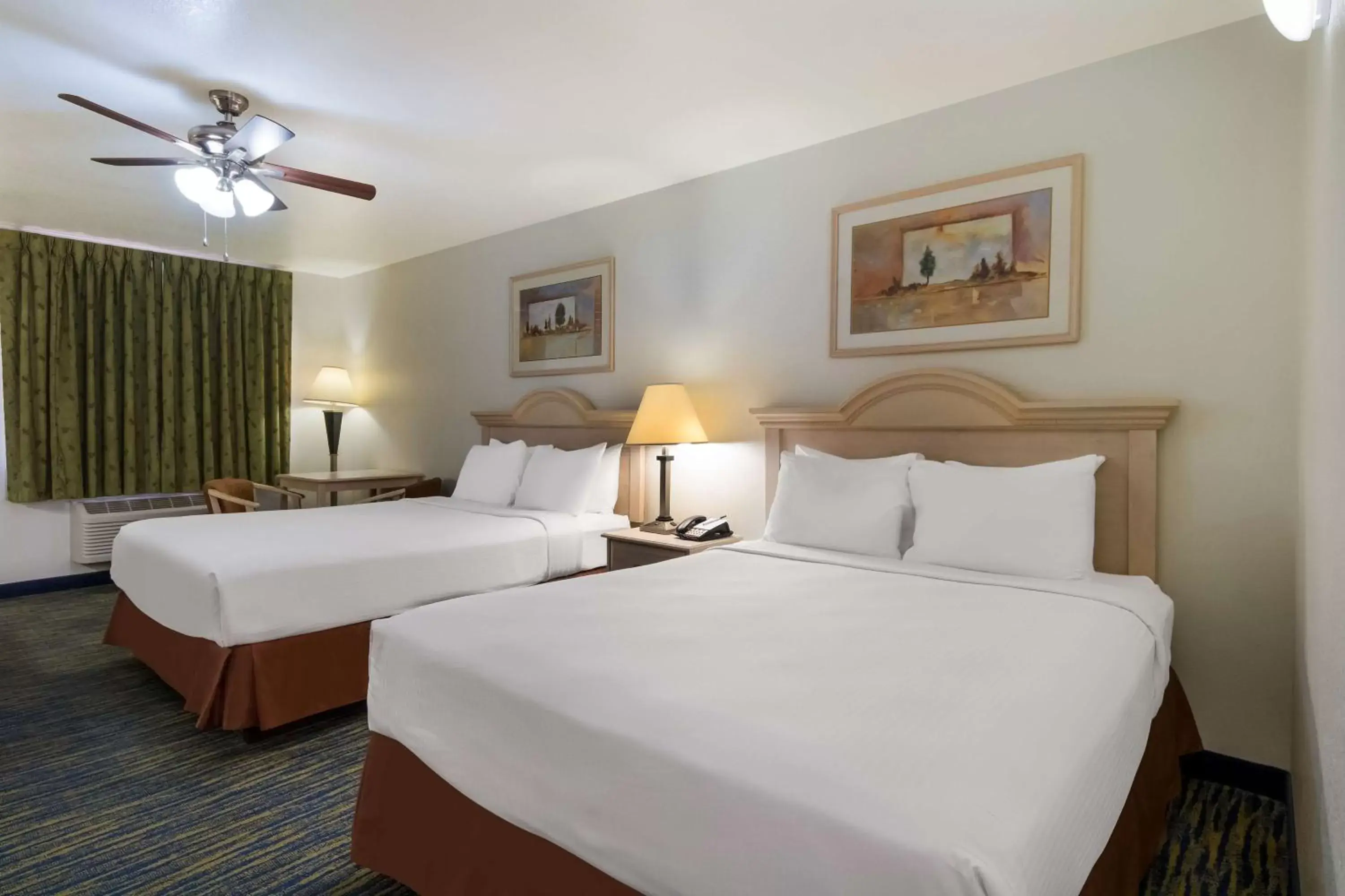 Bedroom, Bed in SureStay Hotel by Best Western Falfurrias