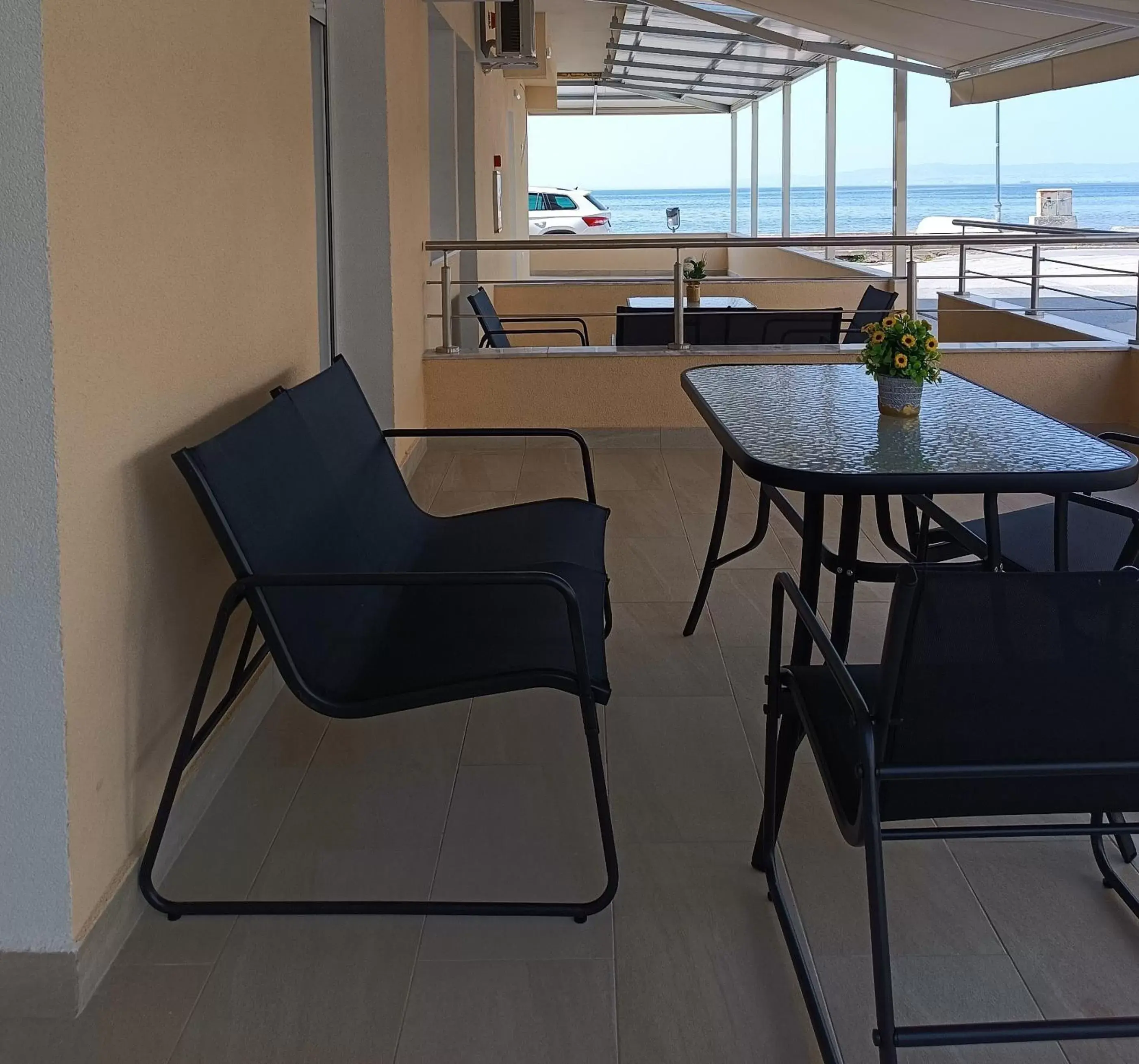 Balcony/Terrace, Seating Area in Navarino Luxe Suites with Sea View