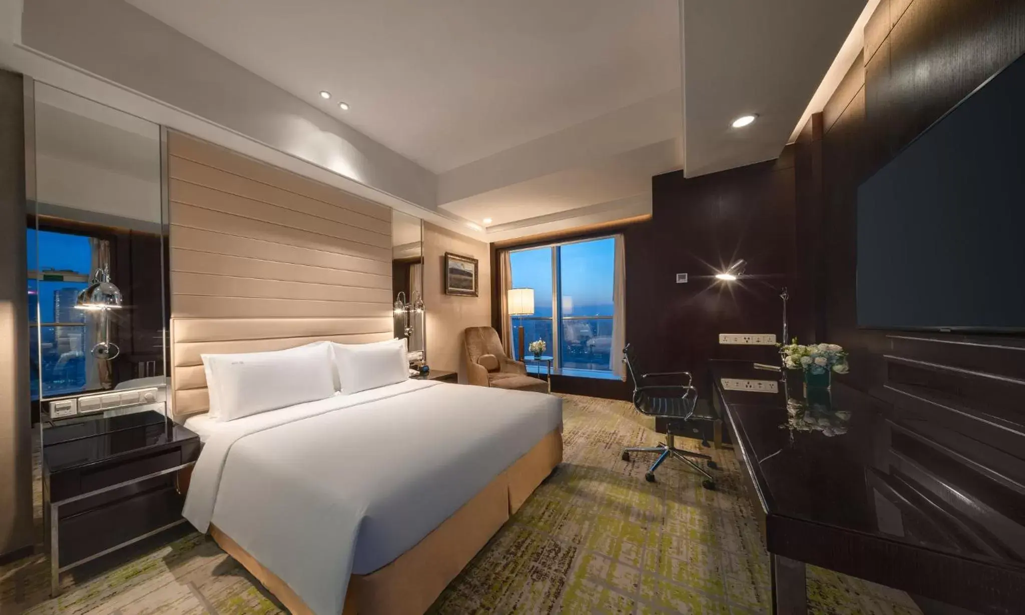 Photo of the whole room in Holiday Inn Beijing Focus Square, an IHG Hotel