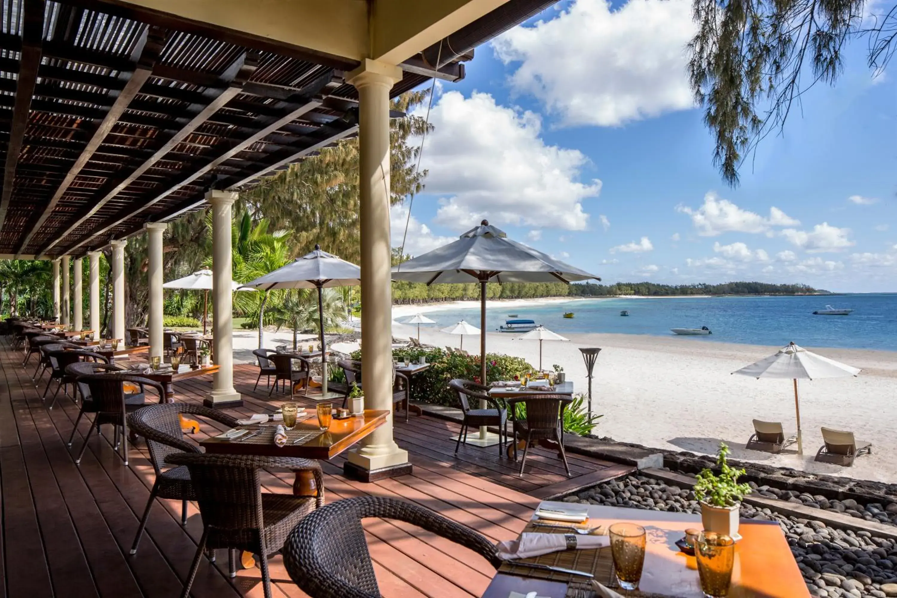 Restaurant/Places to Eat in The Residence Mauritius