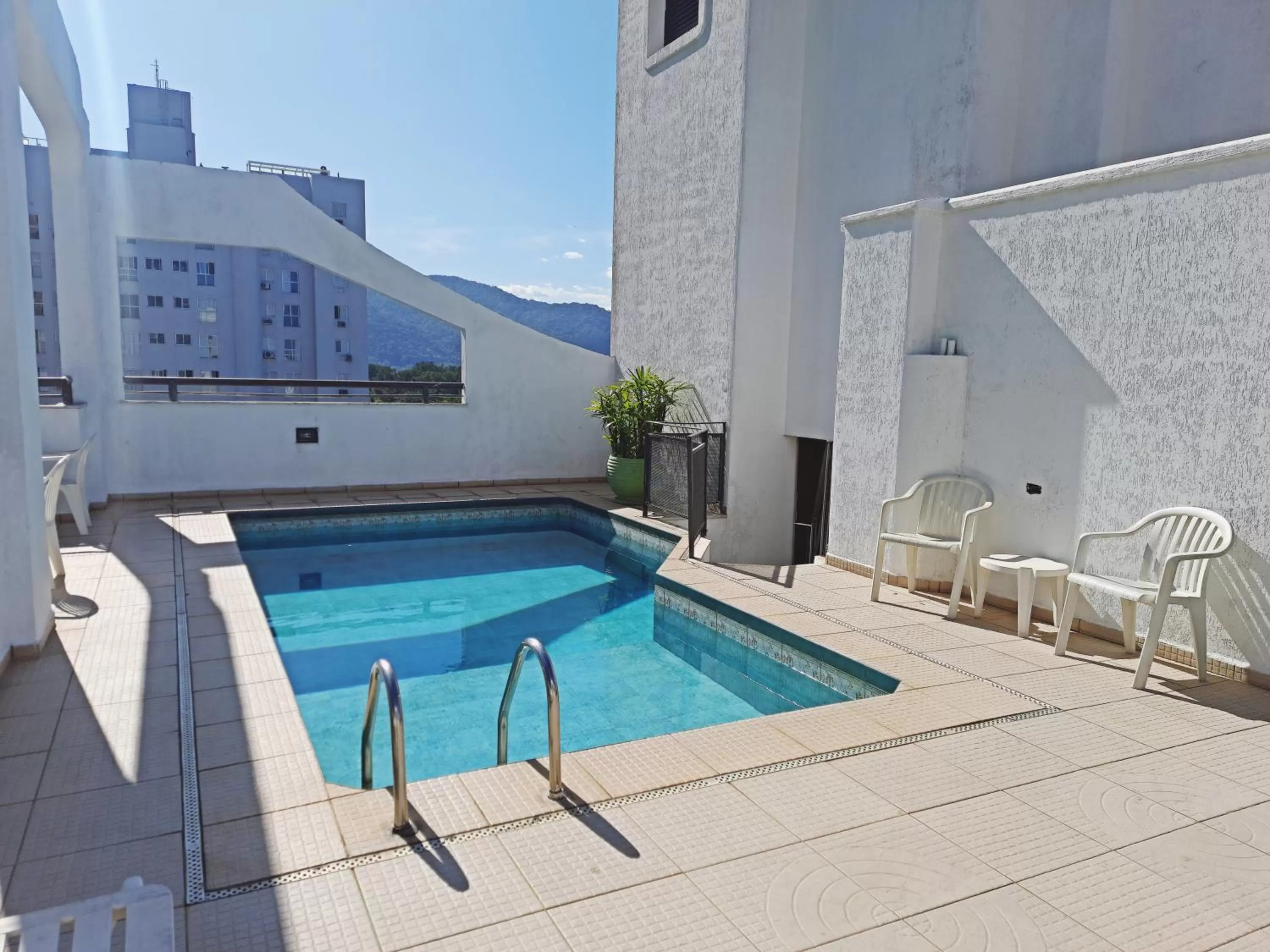 Swimming pool in Hotel Canto do Atlântico