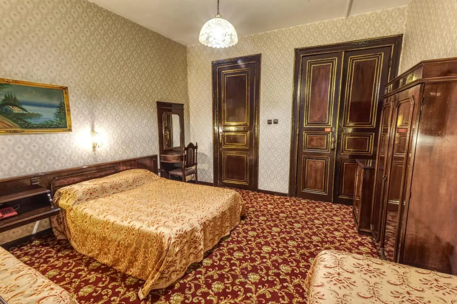Bed in Grand Hotel de Londres - Special Category