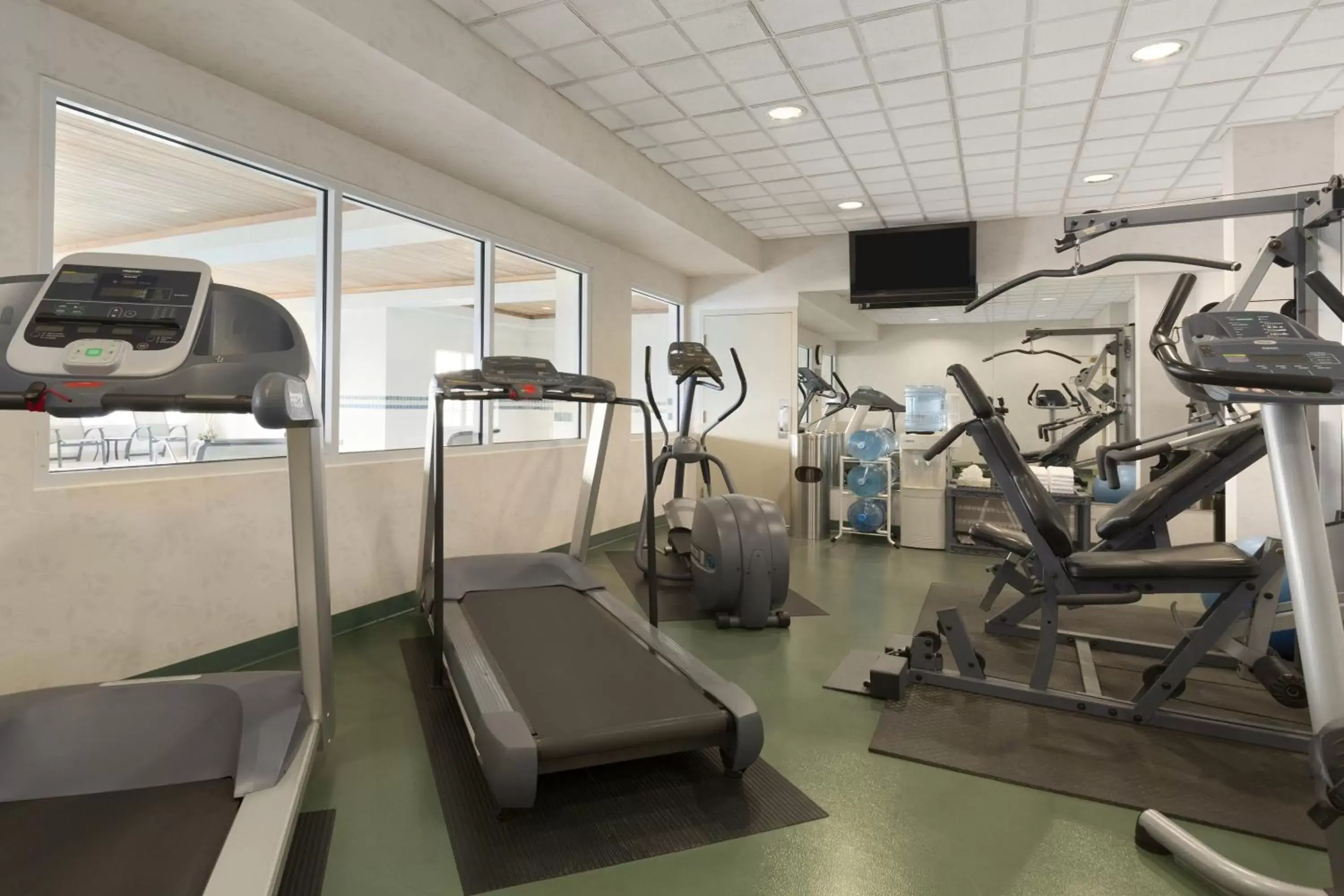 Fitness centre/facilities, Fitness Center/Facilities in Country Inn & Suites by Radisson, Calgary-Northeast