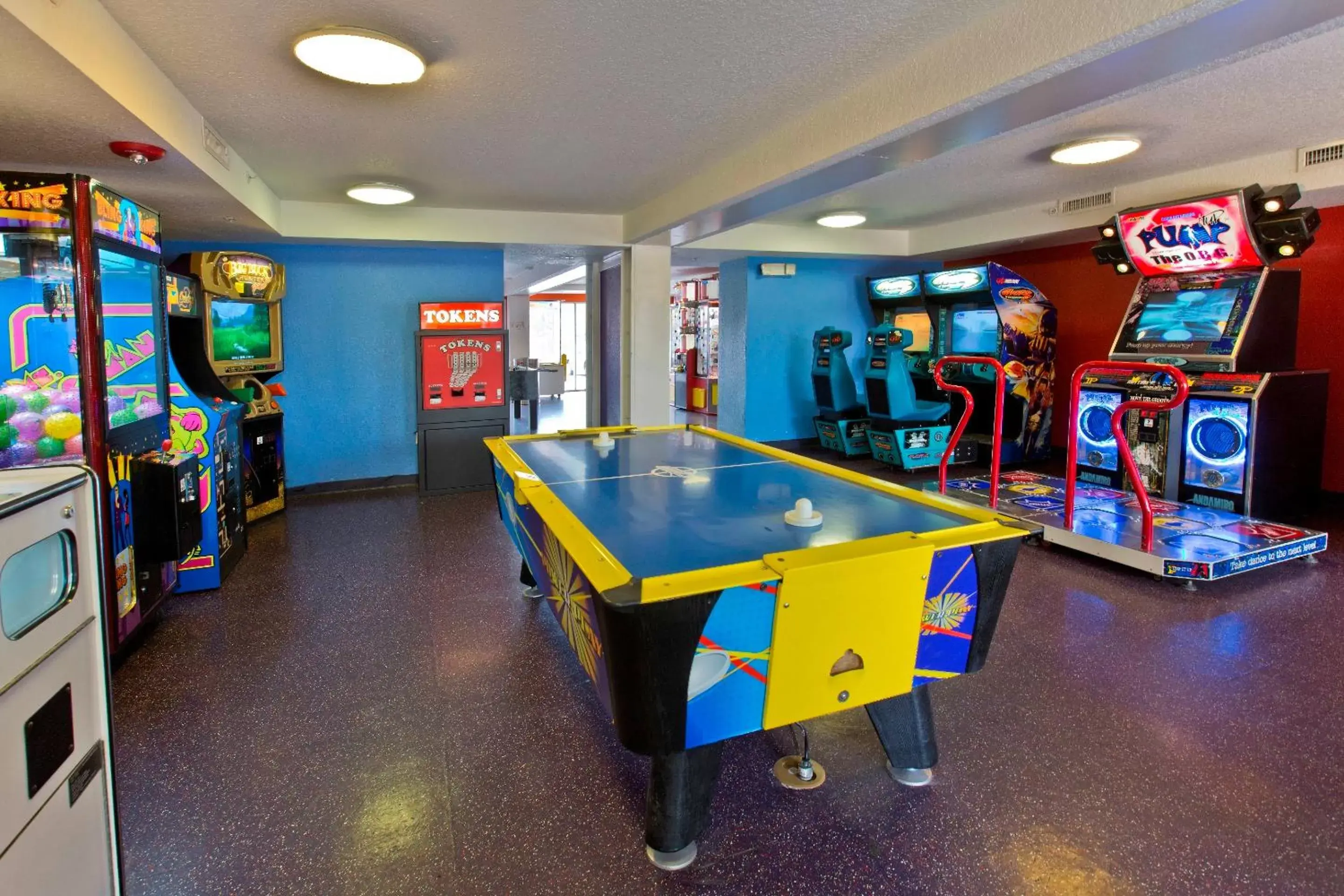 Game Room, Billiards in Flamingo Waterpark Resort