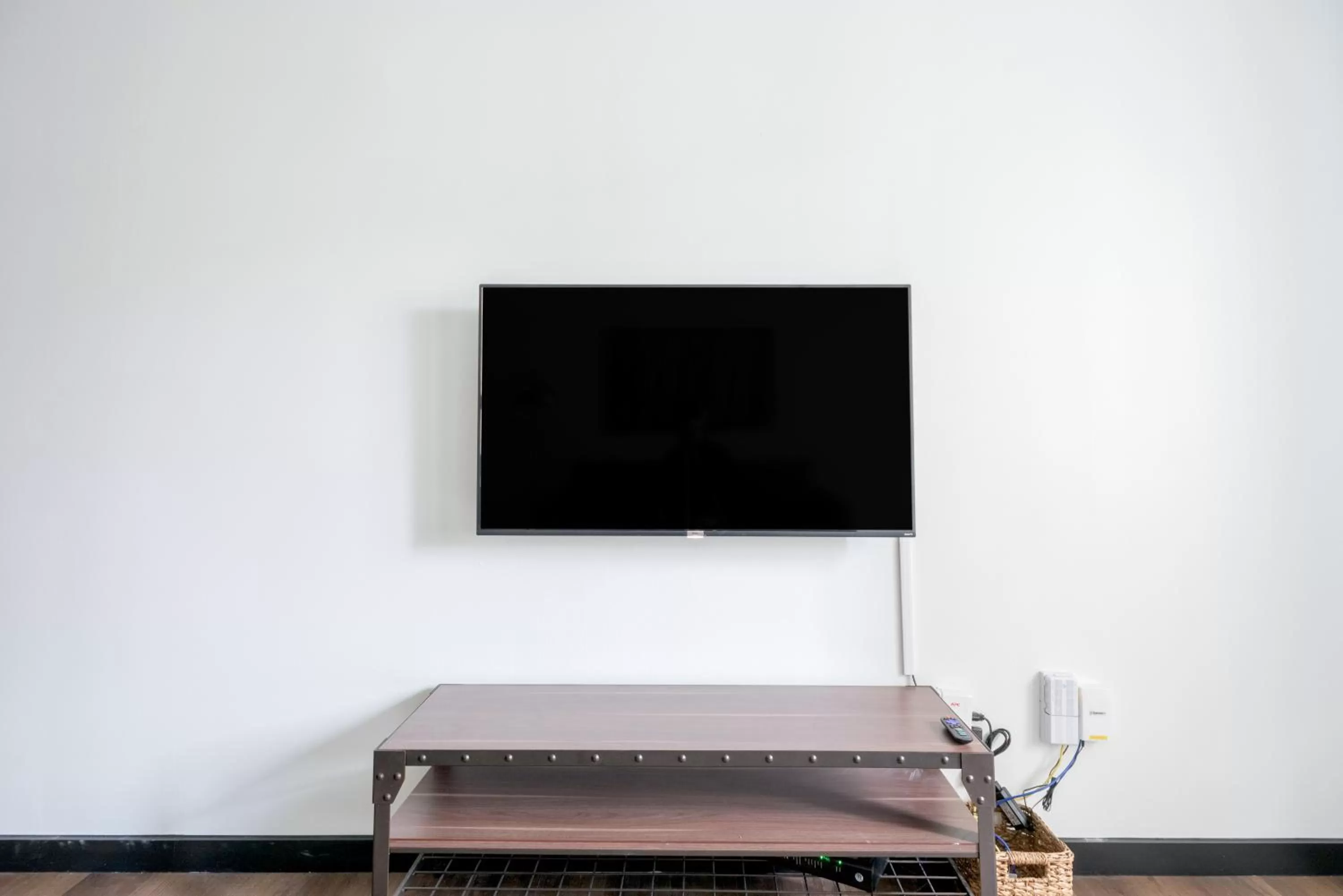 TV and multimedia, TV/Entertainment Center in Mint House Detroit - Times Square