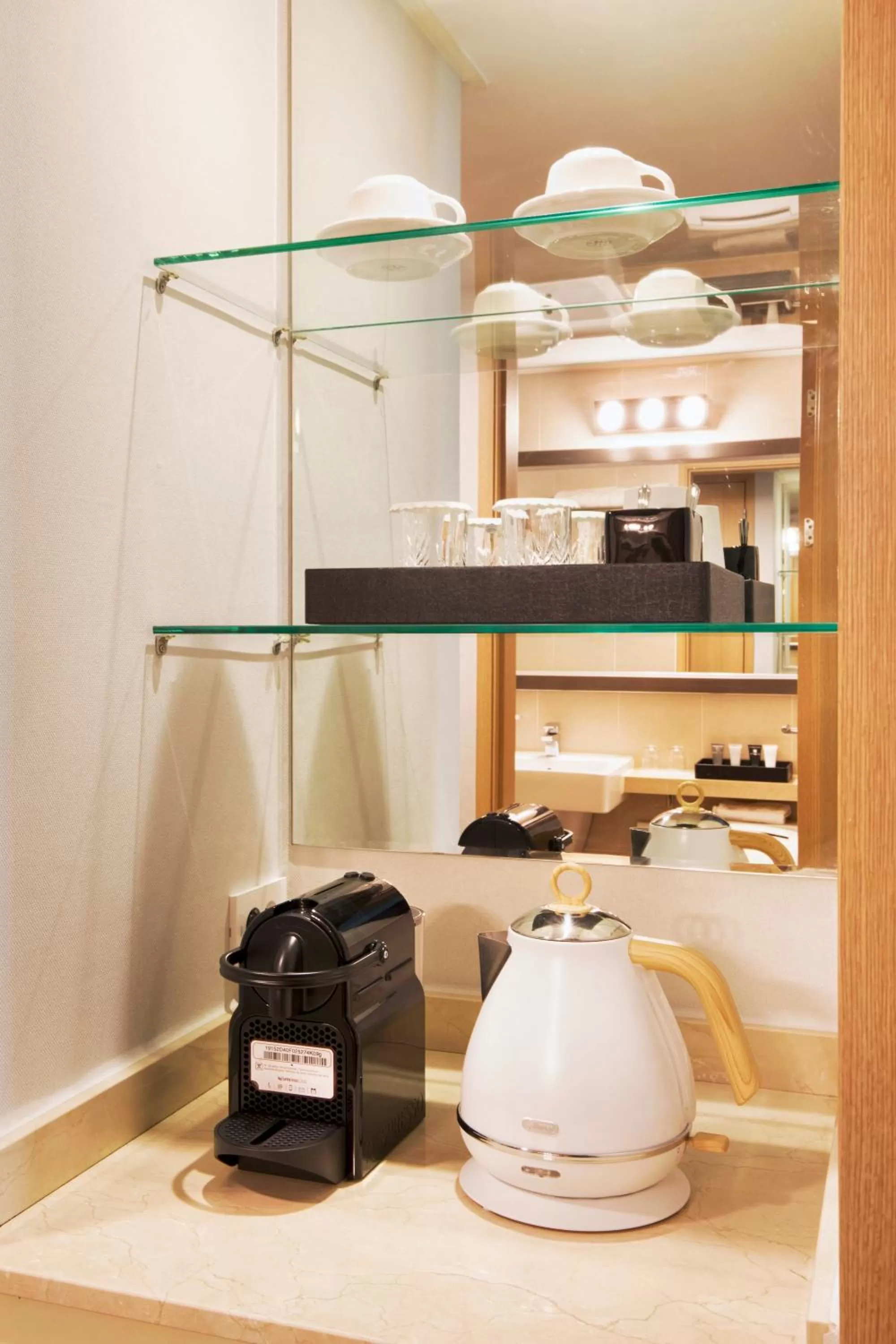 Coffee/tea facilities in Best Western Premier Incheon Airport Hotel