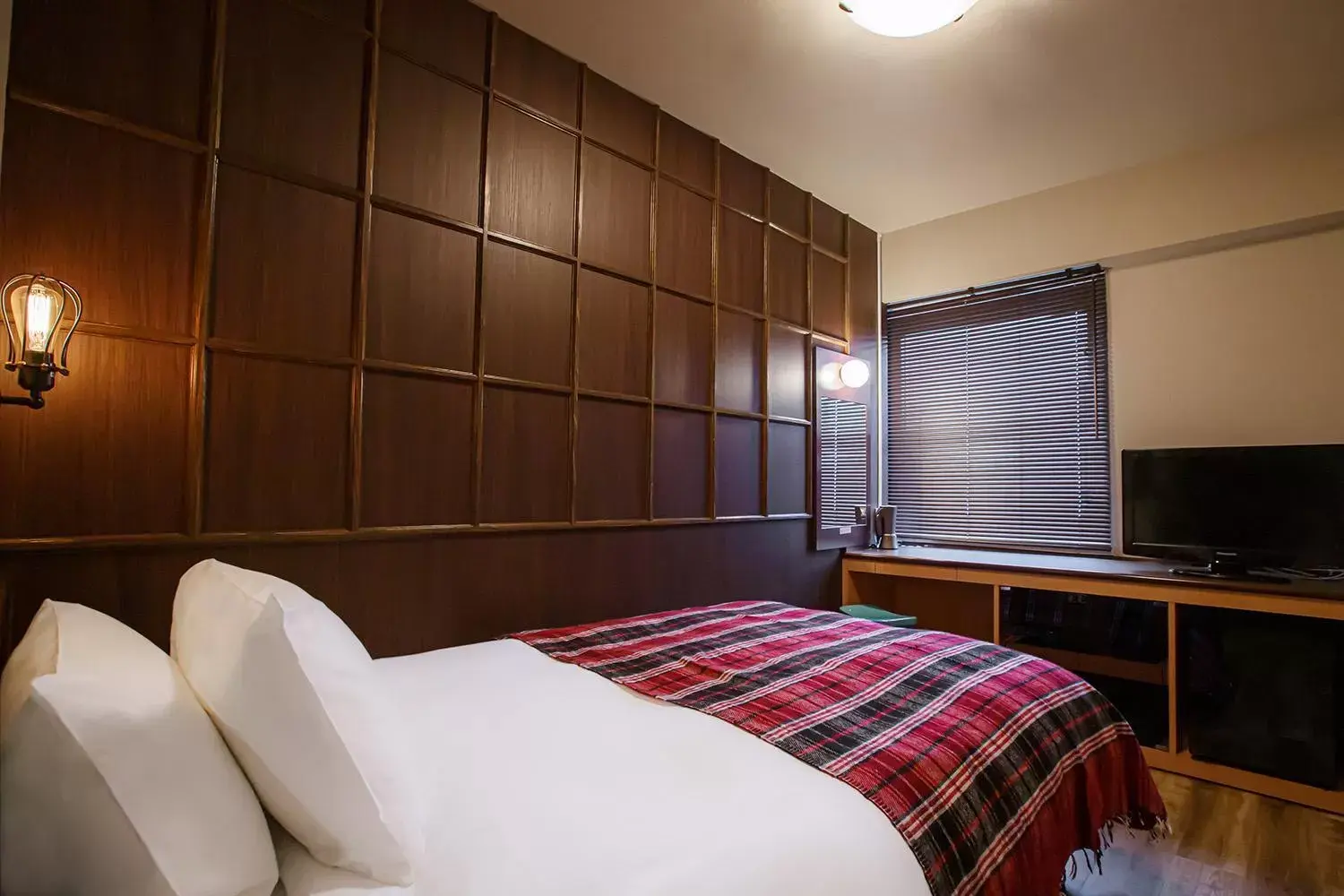 Renewal Single Room - single occupancy - Non-Smoking in THE STEEL HOUSE Renewal Single Room - single occupancy - Non-Smoking in THE STEEL HOUSE