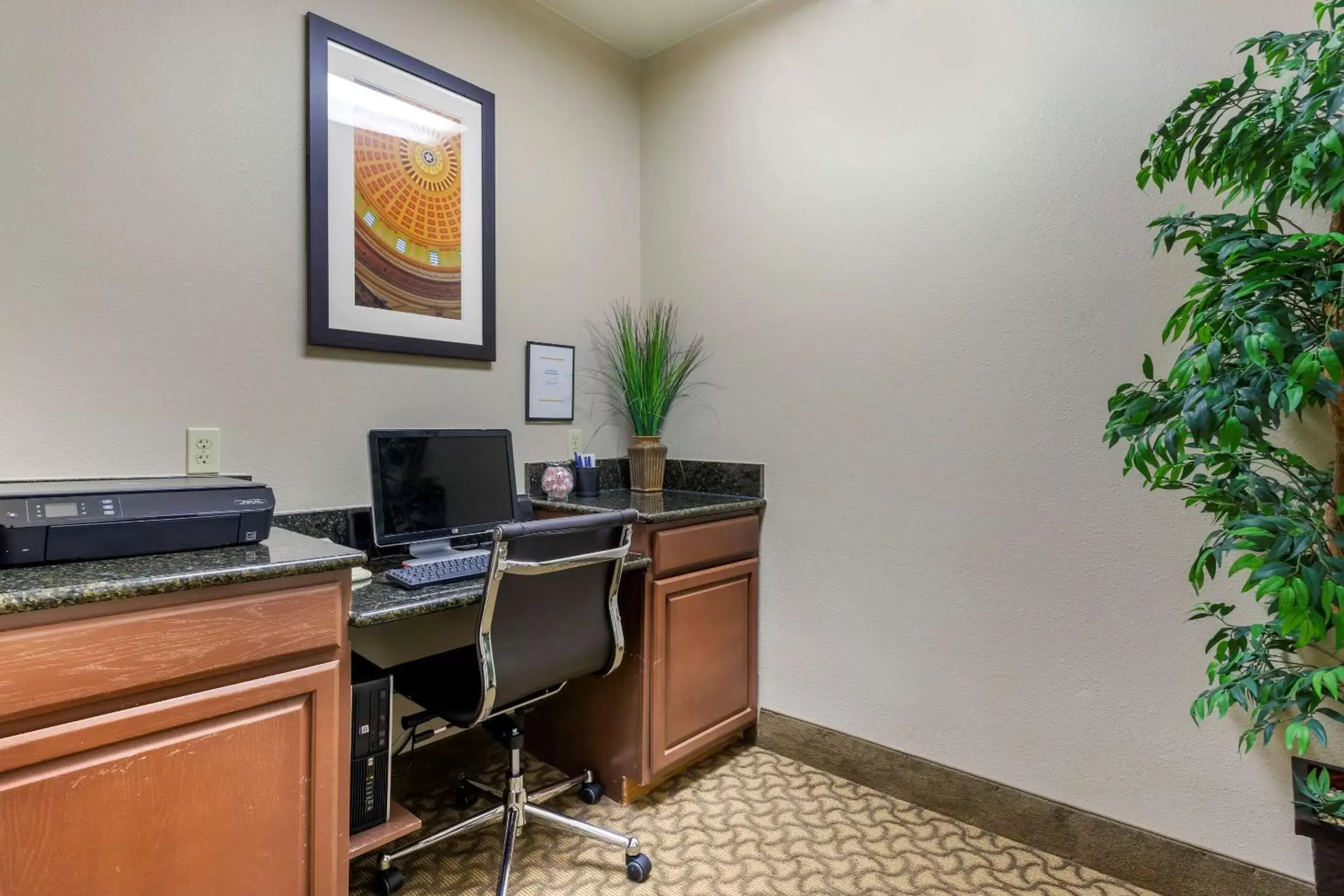 On site, Business Area/Conference Room in Comfort Inn & Suites Ponca City near Marland Mansion