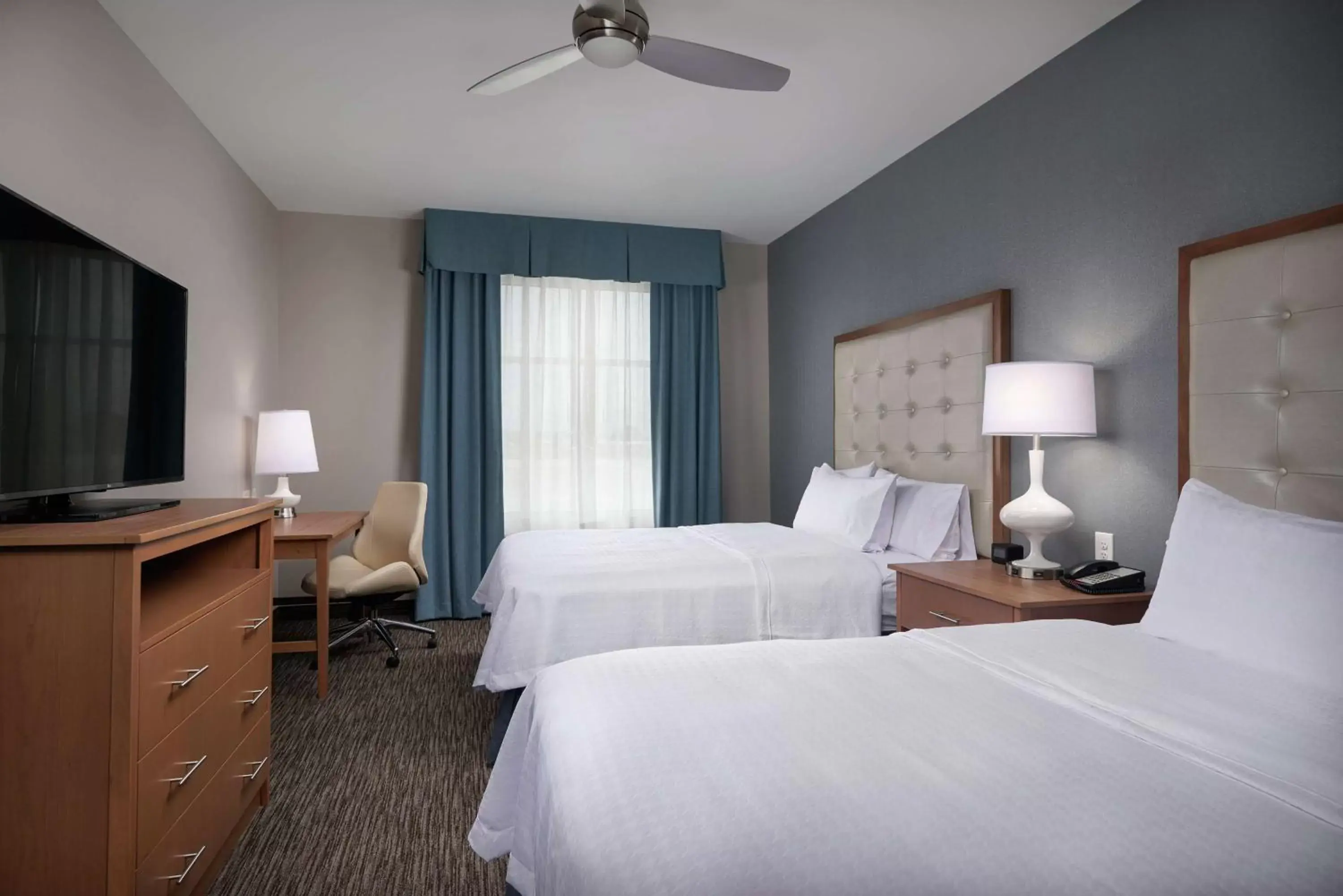 Bedroom, Bed in Homewood Suites By Hilton Cincinnati Midtown